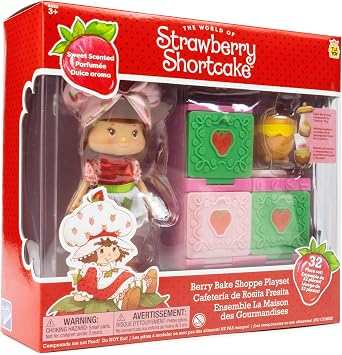 Strawberry Shortcake Sweet Scented 5.5-inch Posable Fashion Doll in Exclusive Baking Dress and Berry Bake Playset with Oven, Baking Mixtures and Cooking Accessories
