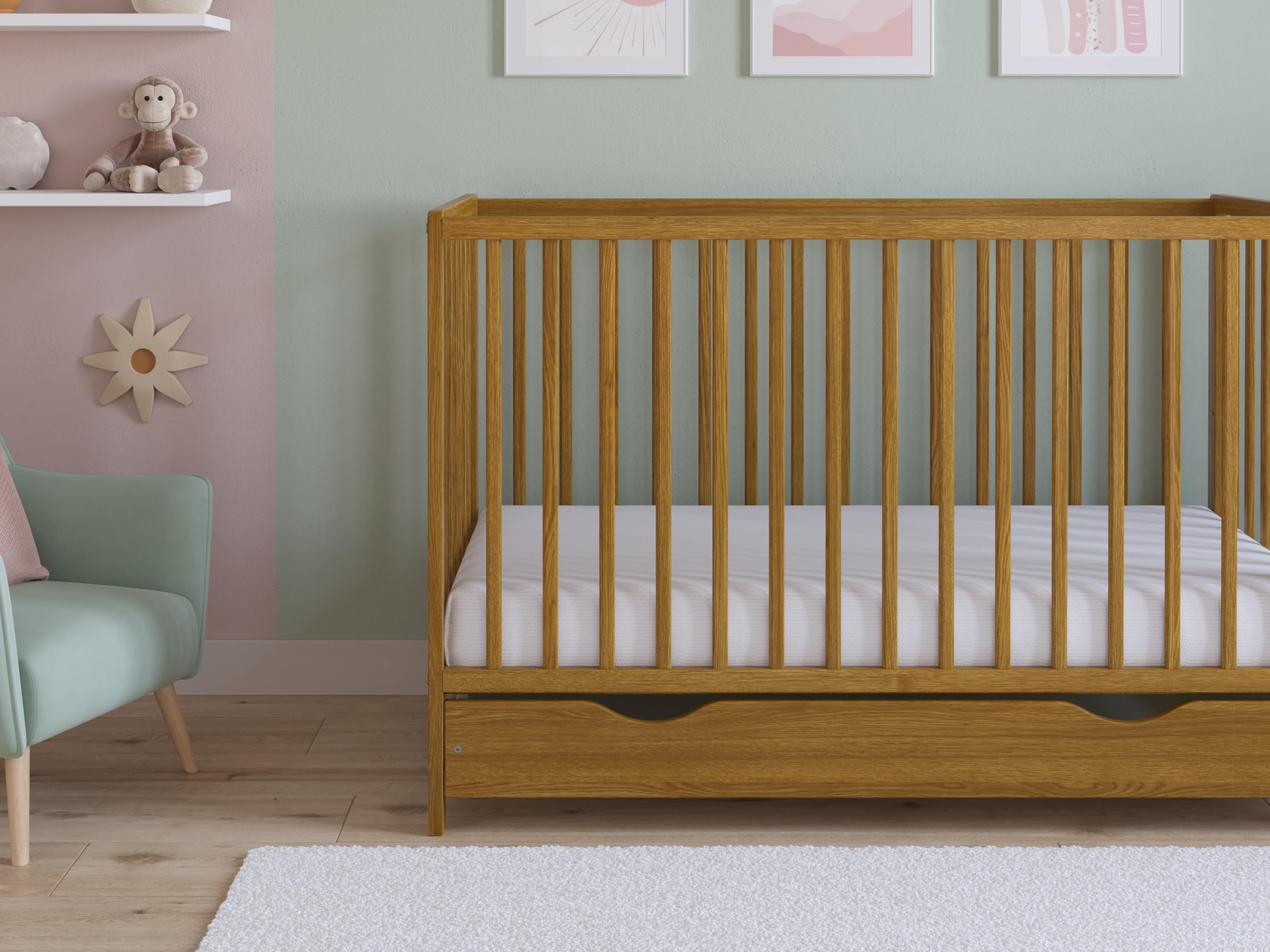 Love For Sleep Asher Lit Bébé 120x60 cm avec Matelas en Mousse Microfibre Matelassée – Lit Enfant en Bois Convertible avec Grand Tiroir et Barrière de Sécurité Incluse Chêne Doré