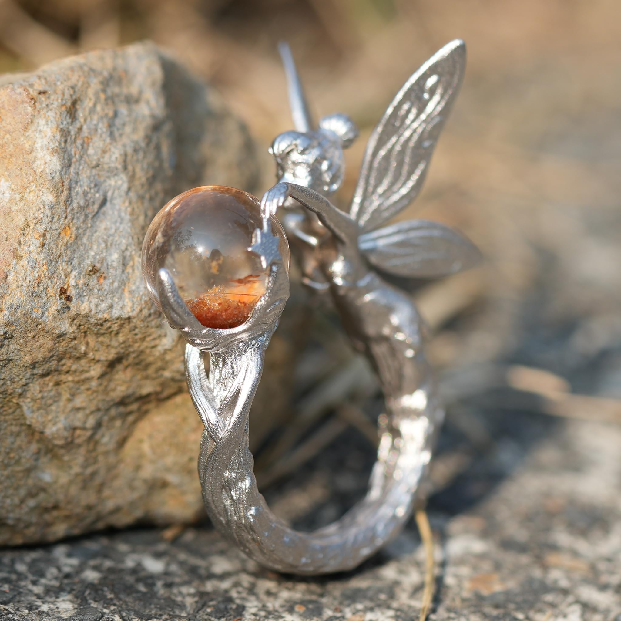 Generisch Anello realizzato a mano in argento 925 con sfera di quarzo fantasma naturale (trasparente con inclusioni), motivo elfo, fantasia, fiaba