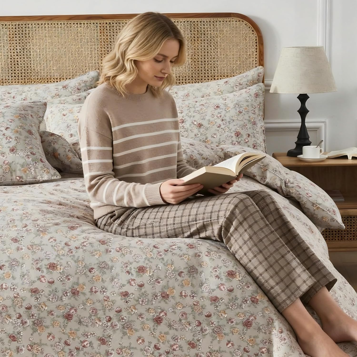 FADFAY King Duvet Cover Set - 100% Muslin Cotton Double Gauze, Ultra Soft Breathable Cloud Bedding, Light Grey Floral Cottagecore Design, 3-Piece Luxury Shabby Chic Comforter Cover with Zipper