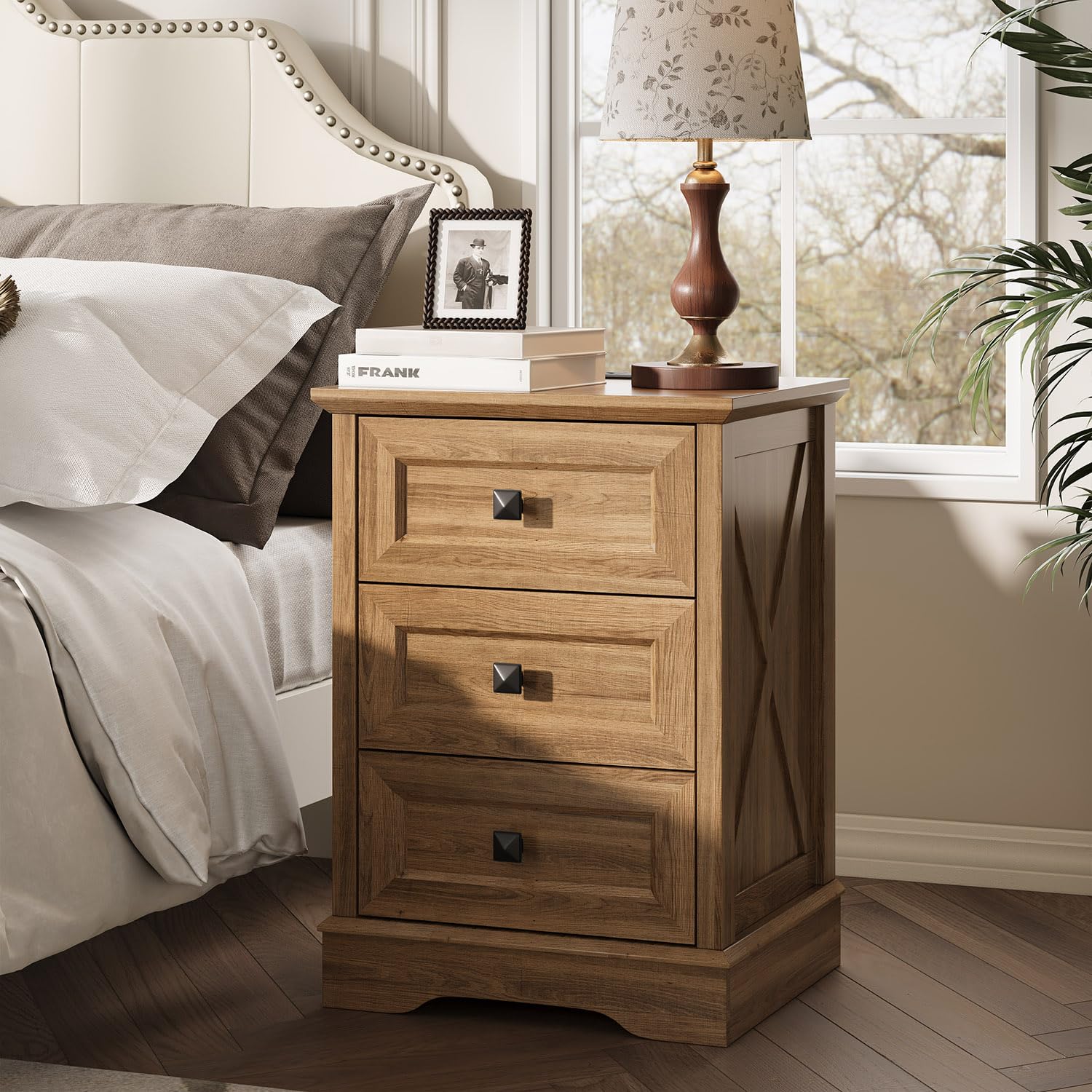 Farmhouse 3 Drawers Dresser for Bedroom, Rustic Small Chest of Drawers with Charging Station, Wood Closet Organizers, Modern Tall Nightstand/End Table