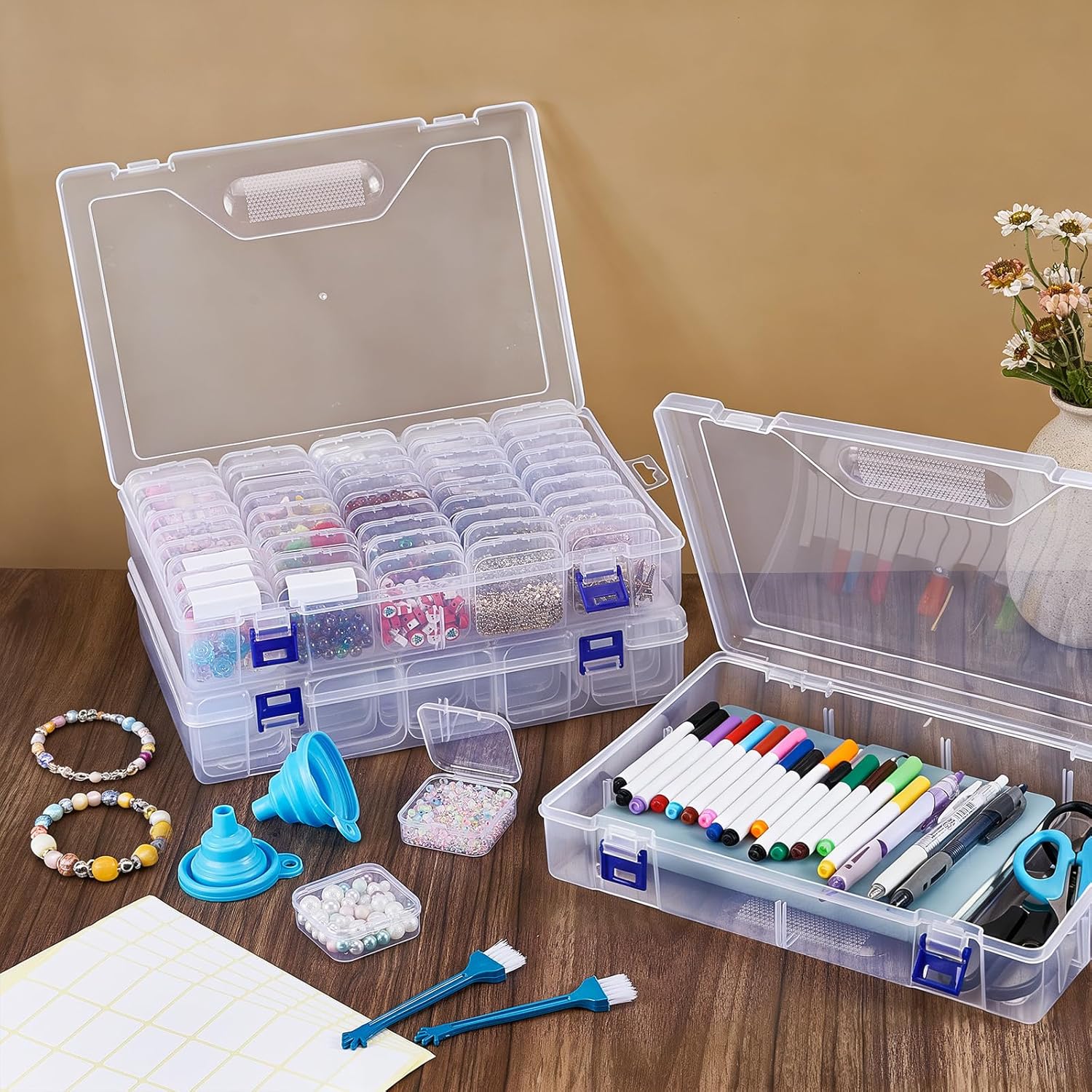 GLASSWINDS Bead Organizer Box, 135 Small Bead Storage Containers, 4 Brushs, 4 Foldable Funnels, 15 Sheets Label, Plastic Diamond Art Storage Case with Hinged Lid for Seed Jewelry DIY Craft Nail Screw