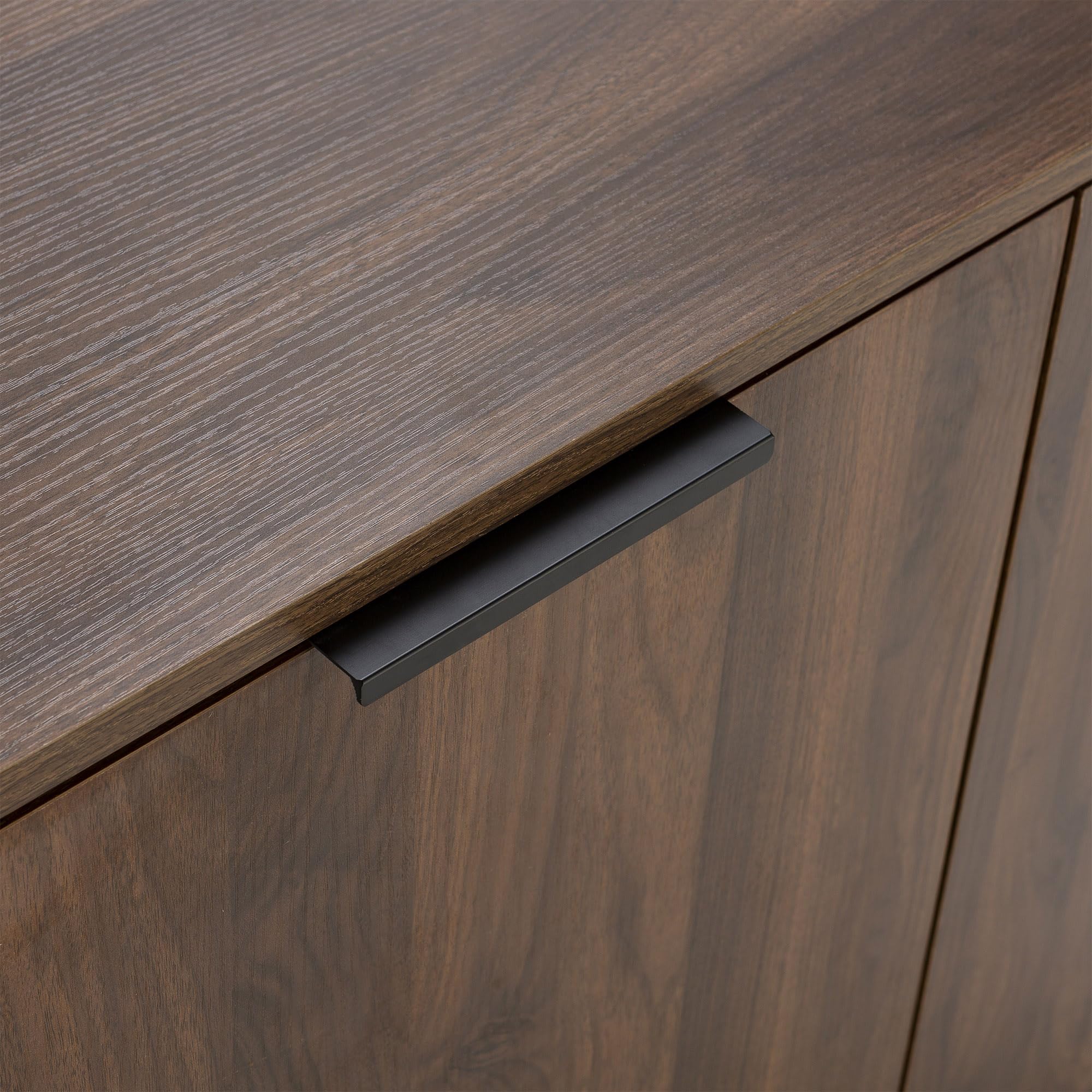 HOMN LIVING Aparador Auri 3 Puertas Color Nogal, 140 cm (Ancho) 40 cm (Profundo) 80 cm (Altura)