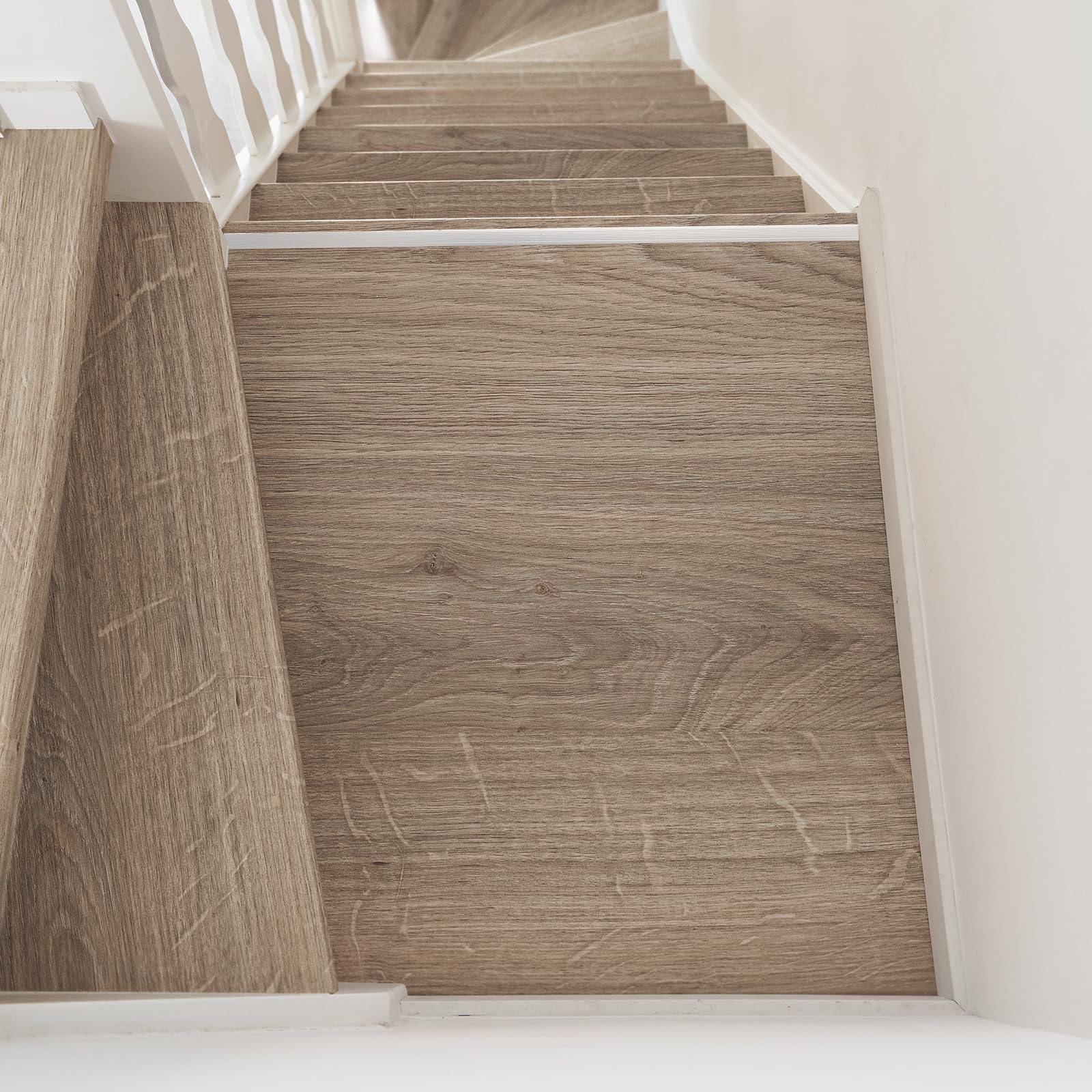 Onlywood 1,38 MQ di Pianerottolo Rivestimento Gradini Fai da te per gradini - Rivestimento Scale Interne in 5 Colorazioni a scelta effetto Legno o effetto Pietra (Lousiana Oak)