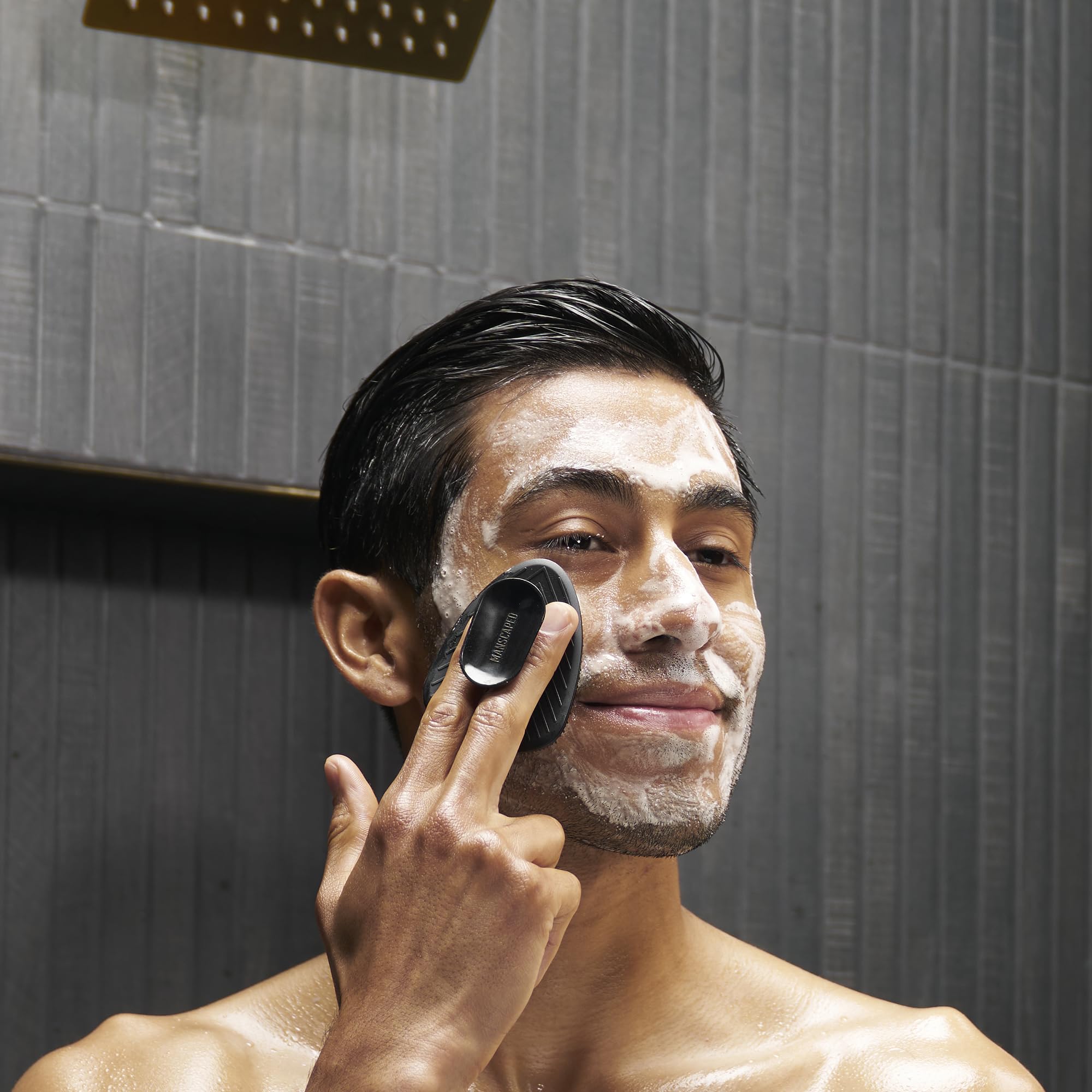 MANSCAPED The Face Buffer – silikonowy peeling do twarzy dla mężczyzn, do odżywiania, głębokiego czyszczenia i złuszczania skóry, antypoślizgowy uchwyt z przyssawką, delikatny masaż twarzy, 1