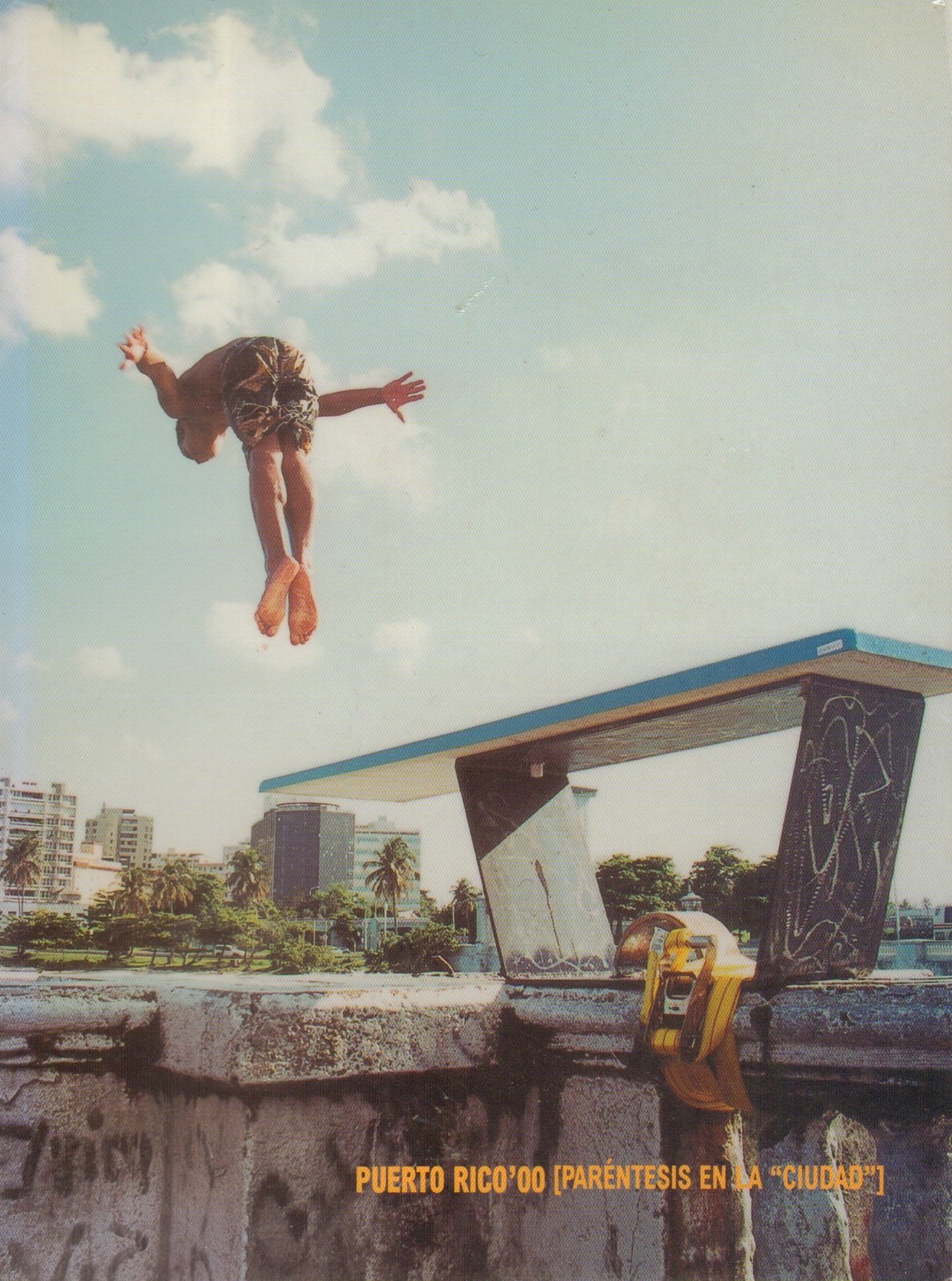 Puerto Rico '00 Parentesis En La Ciudad : Comblez le Manque d'Archives sur l'Art Caribéen