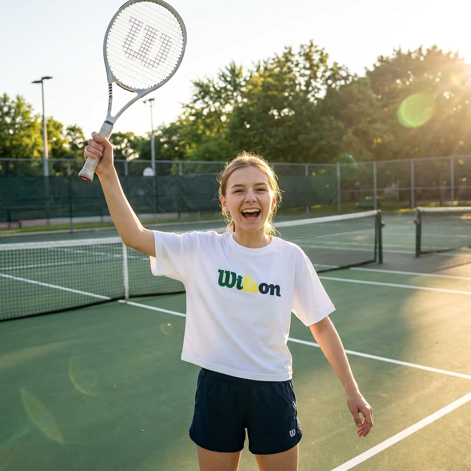 WILSON Girls Boxy Fit T Shirt Short Sleeve Athletic Tee Shirt, Sizes 7-16