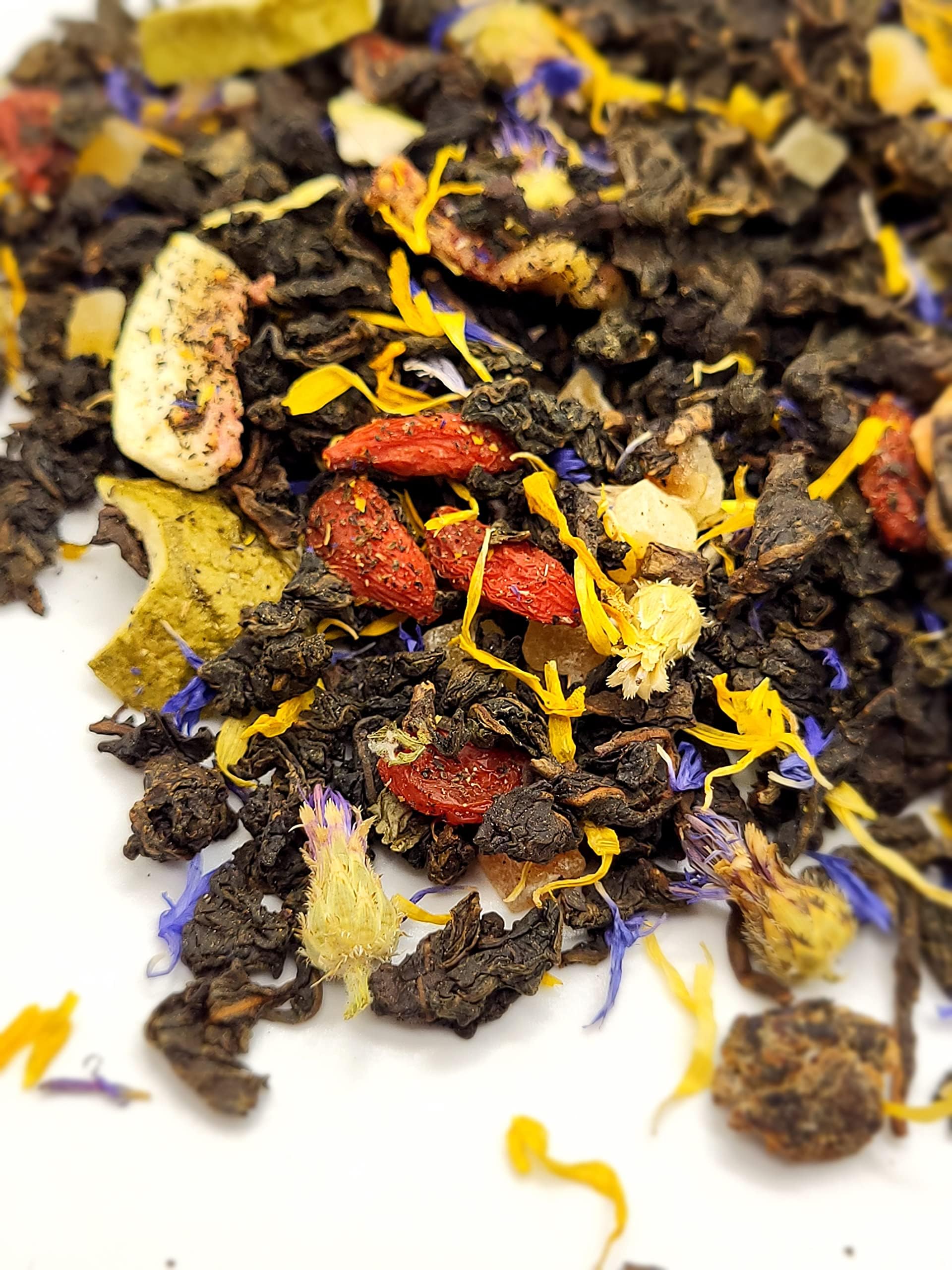 Goji Paradise - Exquisite Oolong Fruit Blend Tea with Goji Berry and Fig - Loose Leaf Tea for a Blissful Sip - 100G