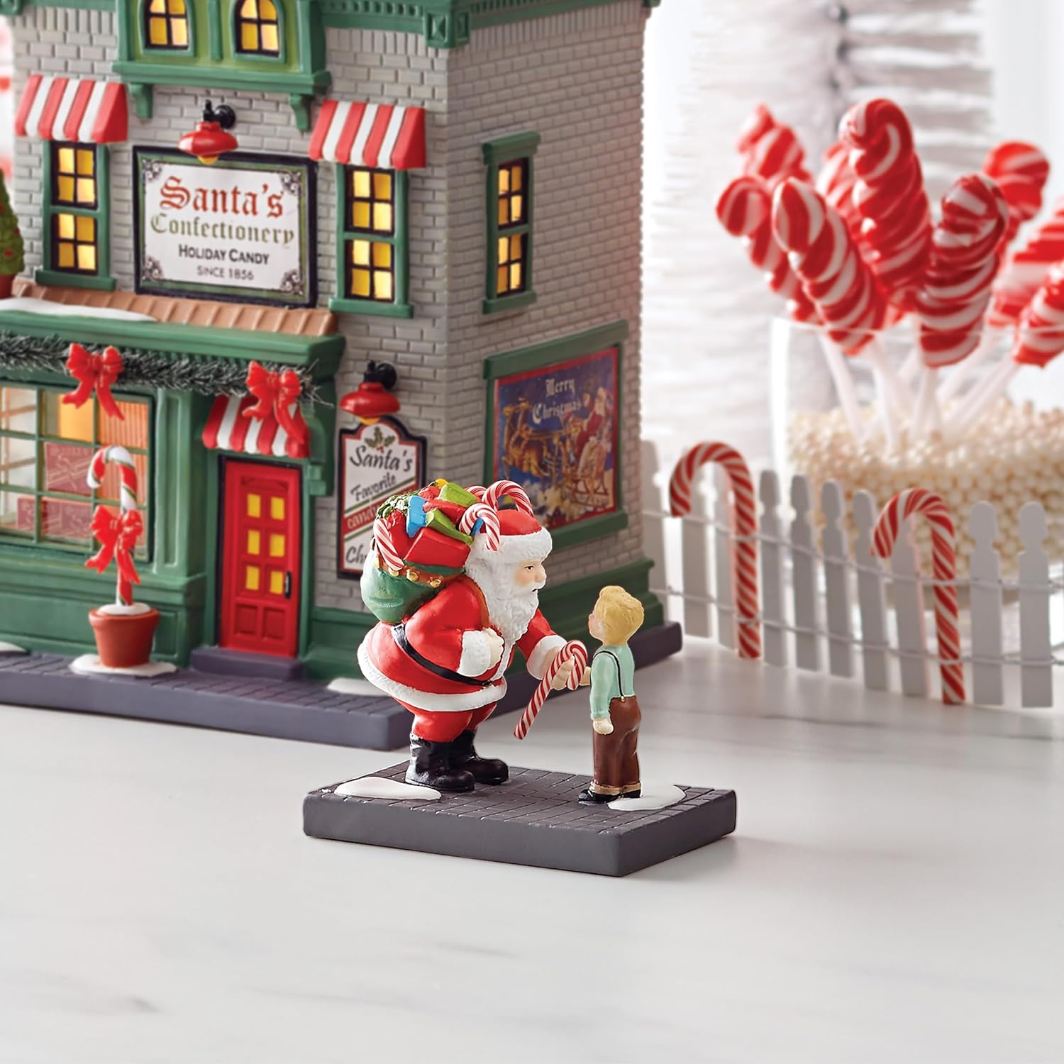 Department 56 Christmas in the City Village Accessories Sharing the Sweetness Figurine, 2.87 Inch, Multicolor
