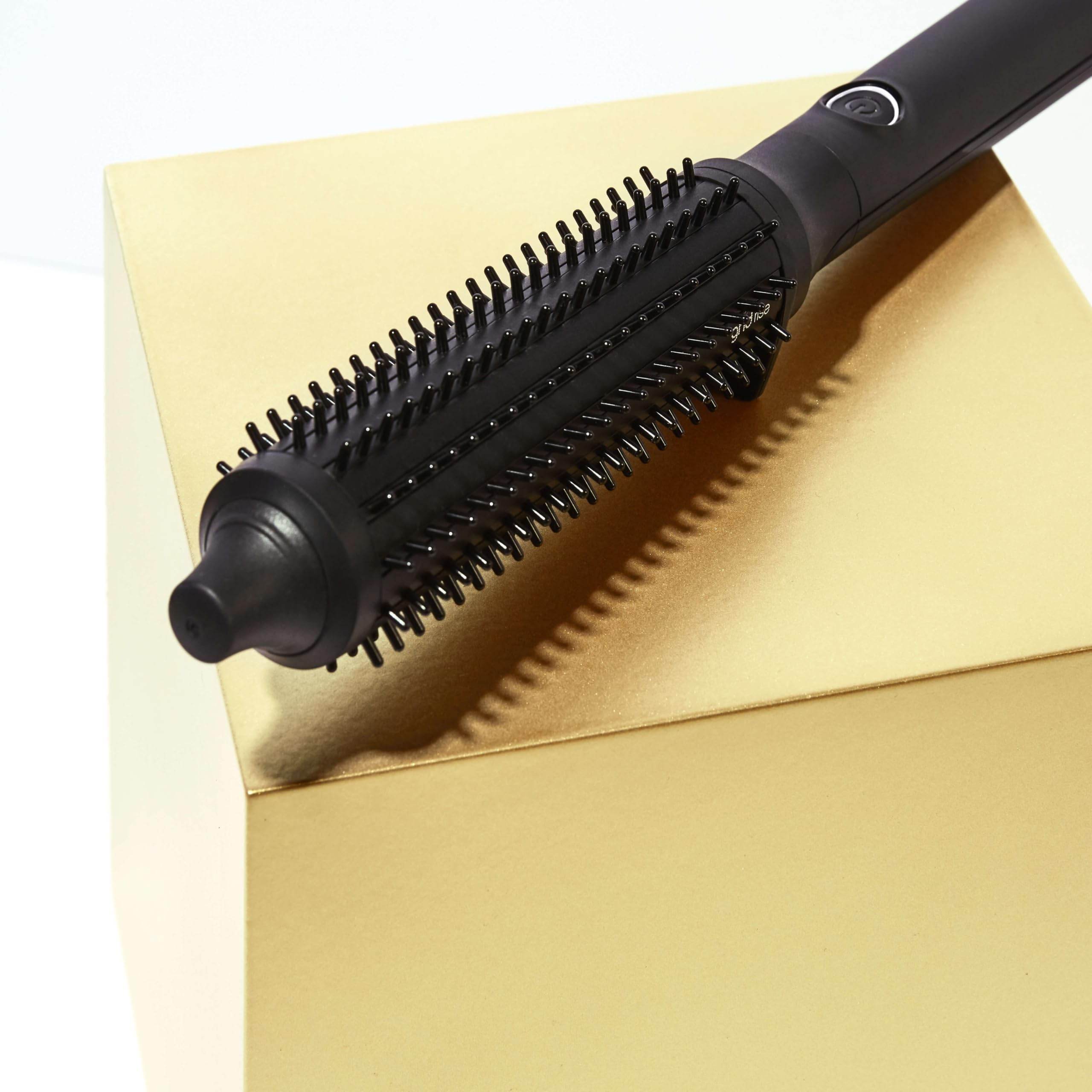 ghd - Brosse chauffante ghd Rise - Brosse chauffante Effet Brushing (Noir) - Effet brushing avec 2x fois plus volume - Utilisation sur cheveux secs - Sans chaleur extrême - Idéal tous types de cheveux