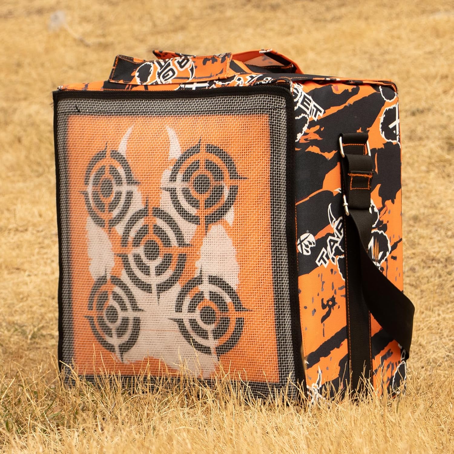 Portable, Detachable High-Density Polyurethane Foam Bag Archery Target, Sturdy and Durable, Suitable for Recurve Bows, Compound Bows, etc. A Versatile Archery Target