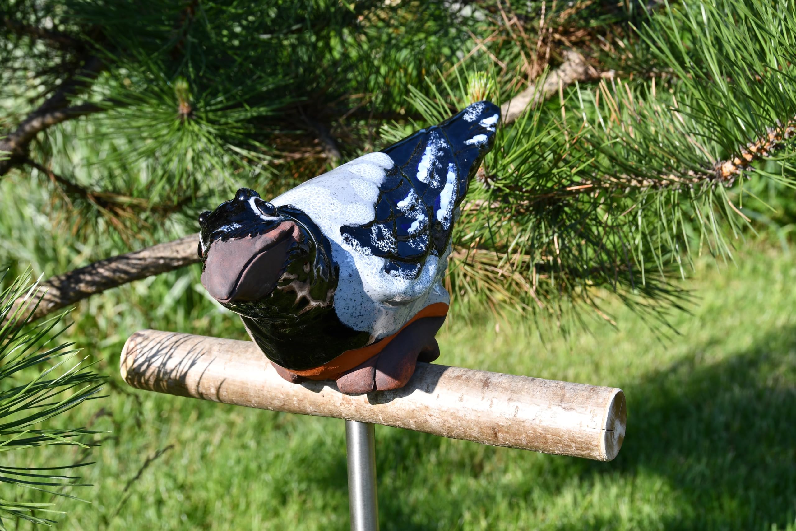 Gartenstecker Keramik Handgefertigt - Gartendeko für Draußen Wetterfest - Garten Deko Keramik - Gartenfiguren & Gartenstatuen - Krähe