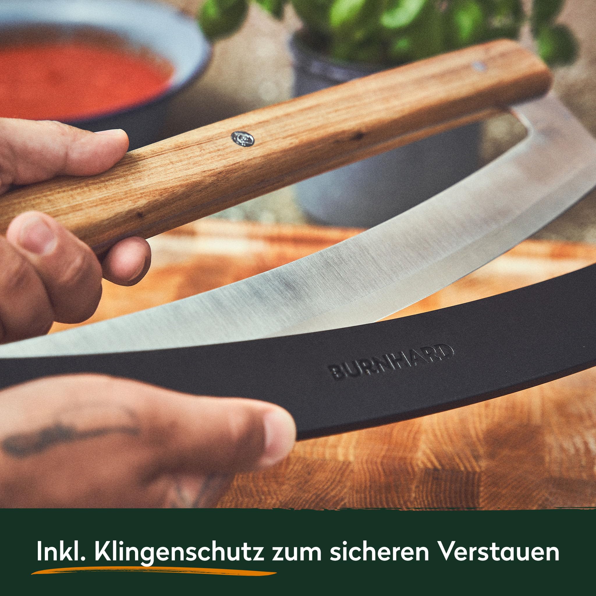 BURNHARD® Pizzaschneider aus Klingenstahl, Wiegemesser, 35,5 cm Klinge, Pizzamesser inkl. Klingenschutz, scharfer Pizza Cutter ohne Zerdrücken, Akazienholzgriff