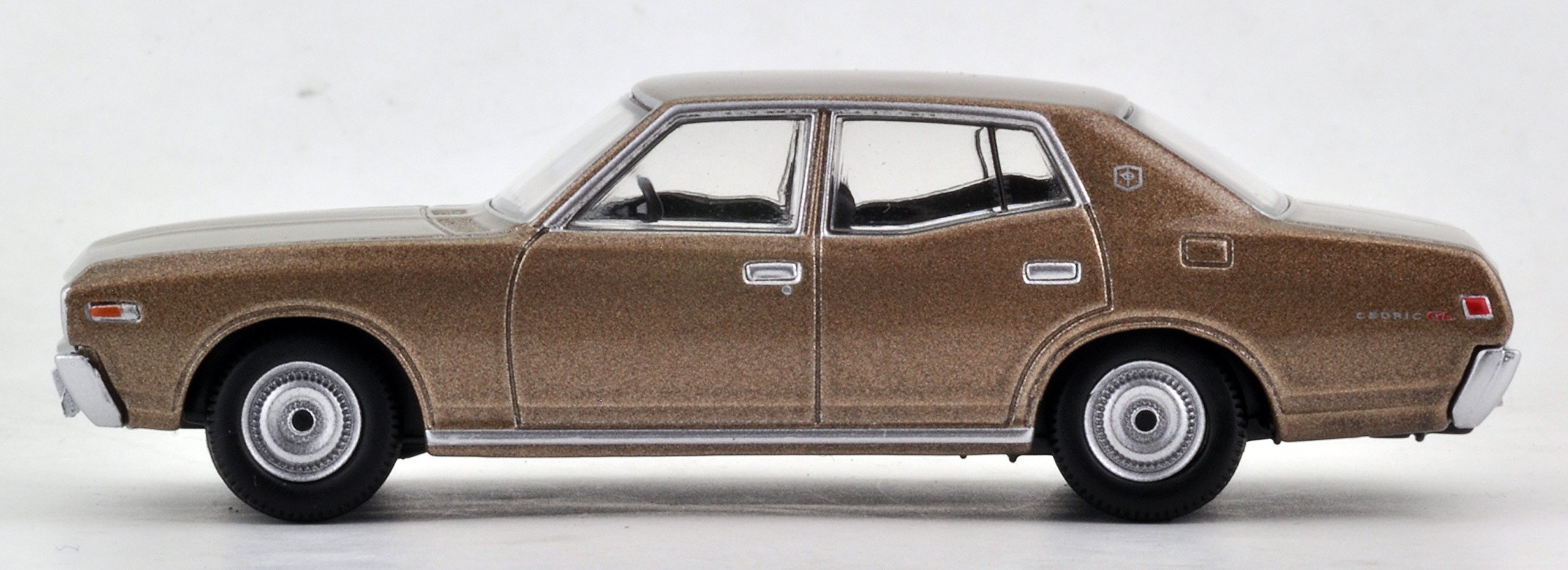 トミカリミテッドヴィンテージ 1/64☆ニッサン セドリック TOMYTEC トミカリミテッドヴィンテージ LV-95a ニッサン セドリック