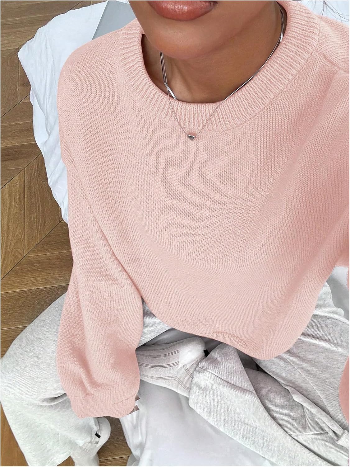 WDIRARA Women's Crew Neck Long Sleeve Sweaters Basic Solid Jumper Pullover Knit Tops - Image 4
