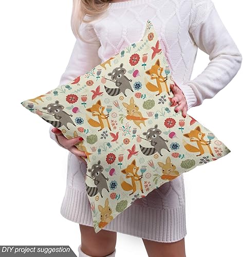 Vista 820 de Lunarable The Yard, tela azul real de The Yard, patrón de cerámica inspirado en el Medio Oriente estilo marroquí, estampado oriental, tela de satén