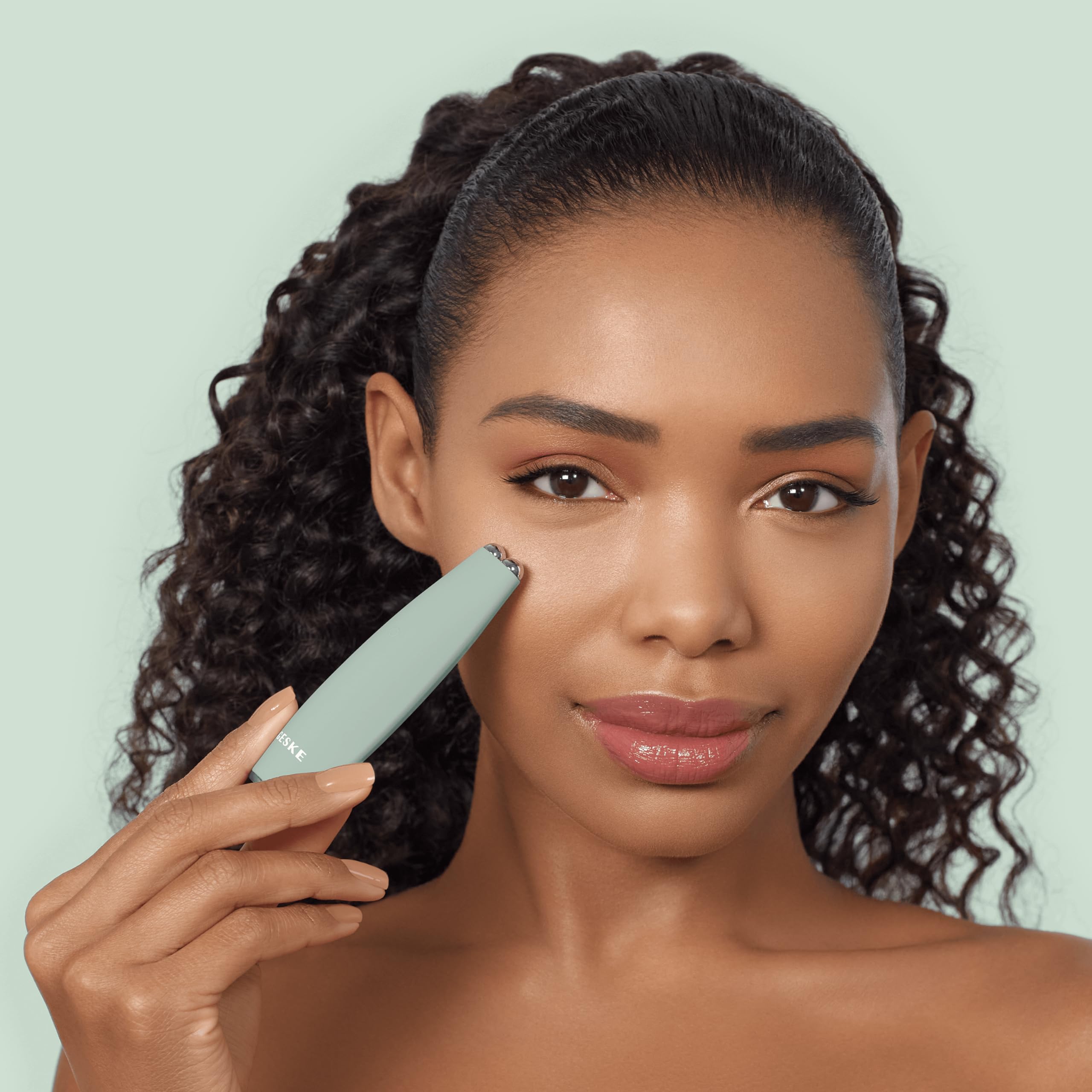 GESKE SmartAppGuided™ MicroCurrent Face-Lift Pen, Green - Image 3