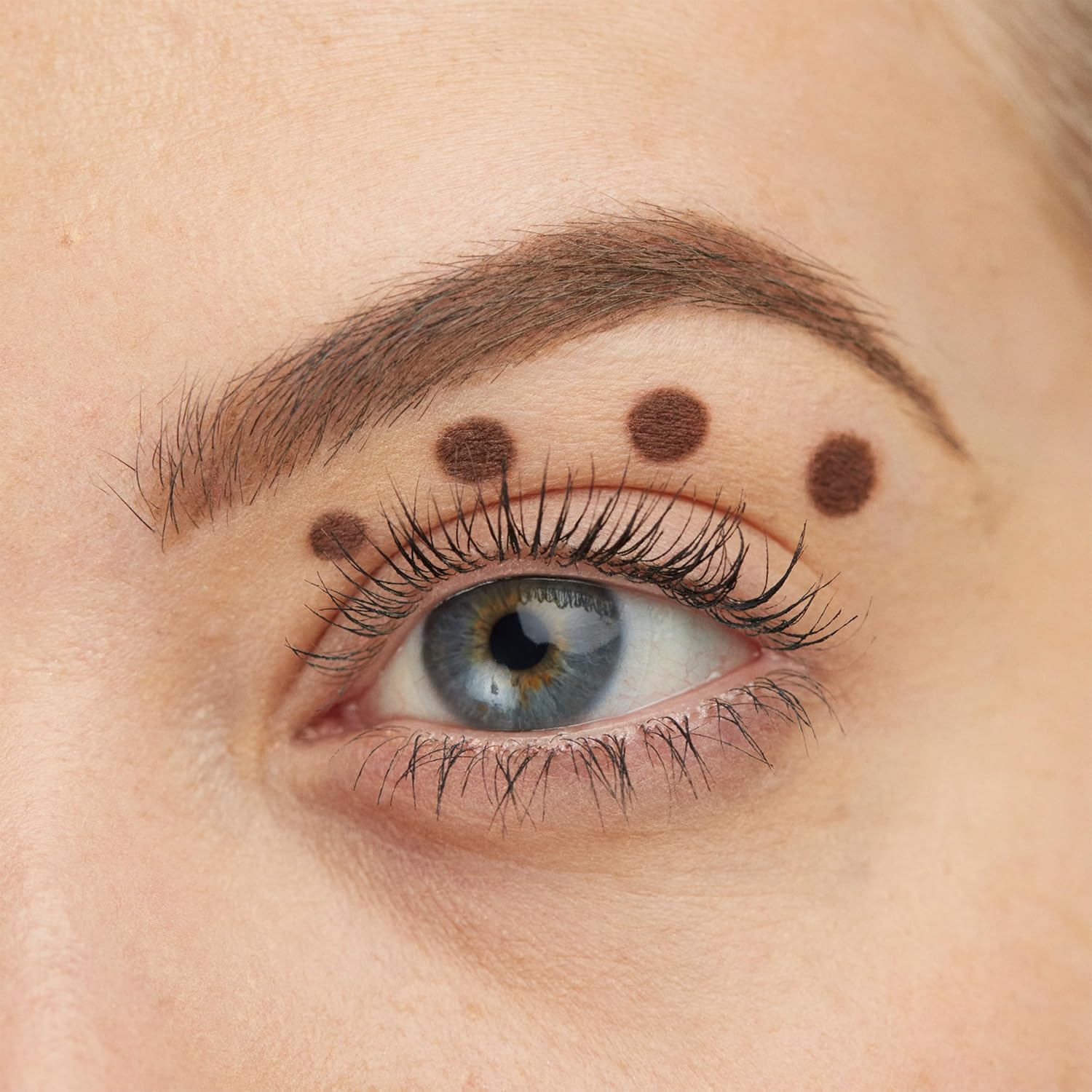 3INA The 24H Eye Stick - Long Wear Eyeshadow Stick - Creamy, Waterproof and Pigmented Eye Shadow - Matte, Sparkly, Metallic Finish - 575-0.049 oz - Image 2