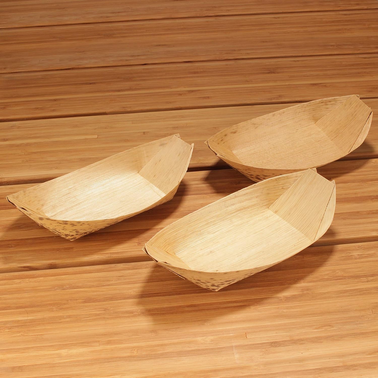BambooMN 8.3" x 4.5" Premium Bamboo Leaf Boat, Renewable and Disposable Serving Boat Tray for Catering and Home Use, 100 Pieces