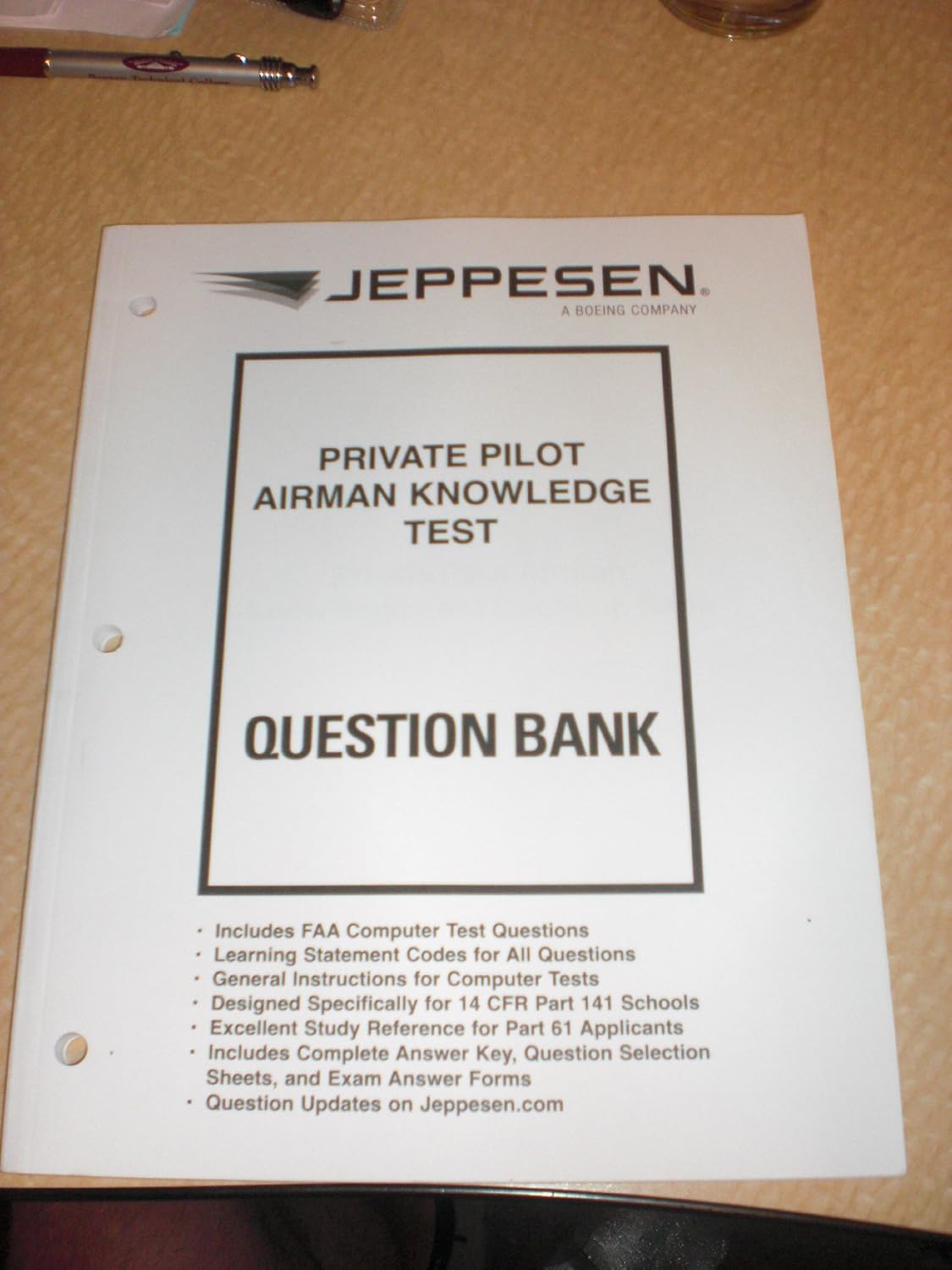Private pilot airman knowlede test question bank amazon co uk