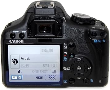 كاميرا Canon EOS Rebel T1i 15.1 MP CMOS Digital SLR مع شاشة LCD 3 بوصة و EF-S 18-55mm f / 3.5-5.6 IS Lens