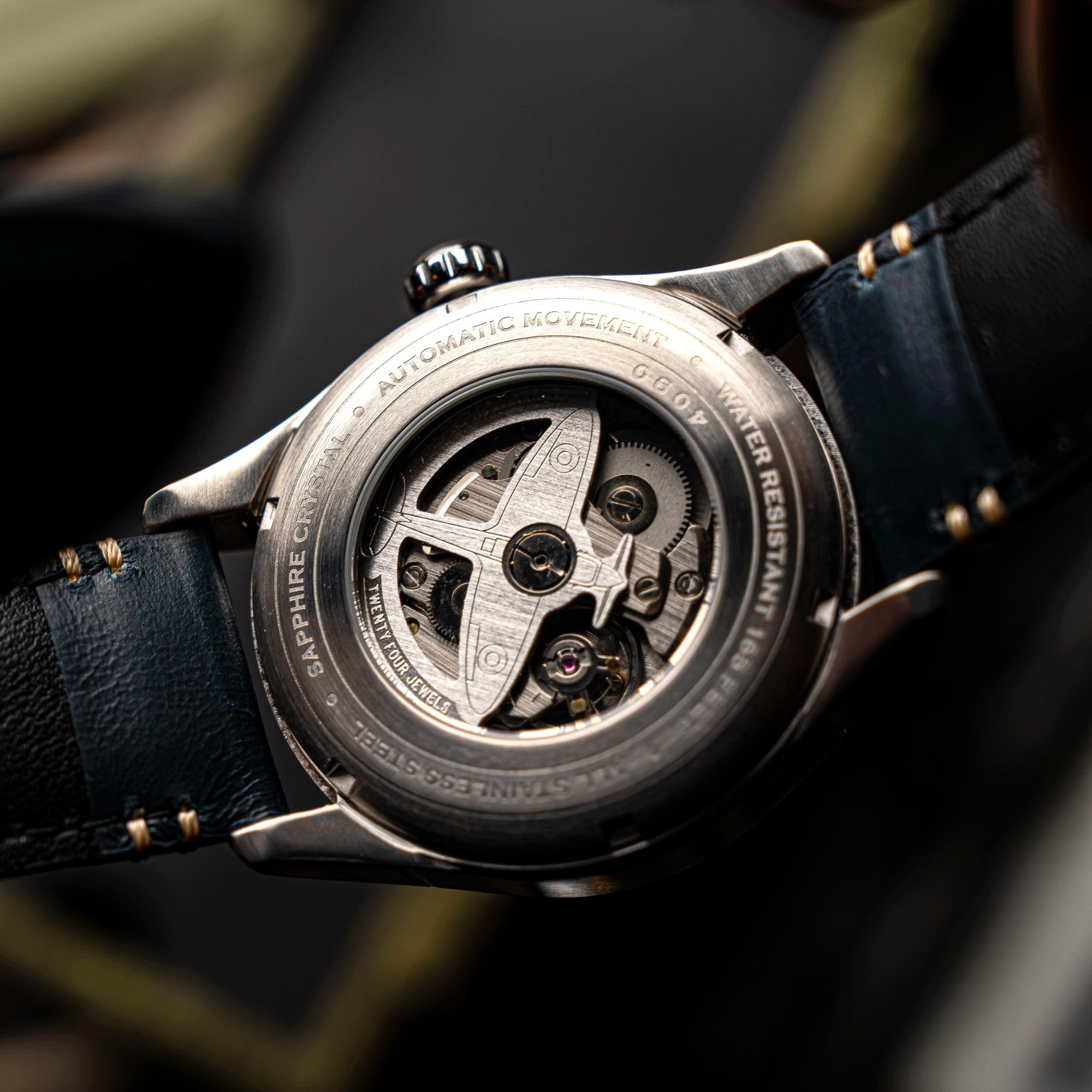 AVI-8 Herren 42mm Spitfire Smith Automatik Uhr mit Lederarmband AV-4090