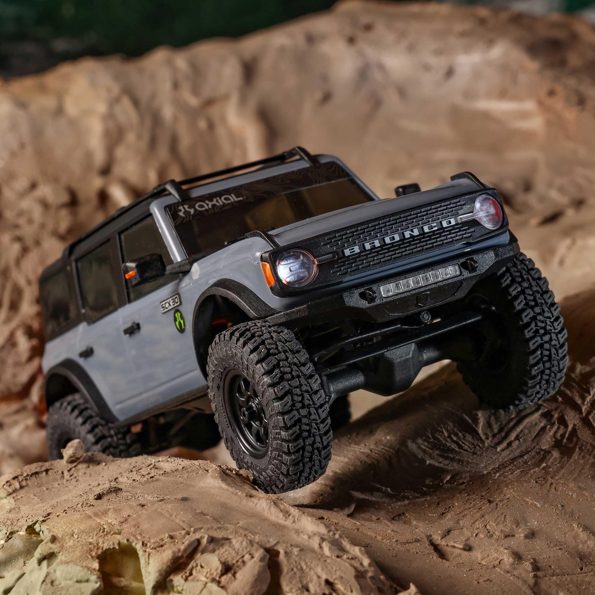 Amazon.co.jp: Axial 1/30 SCX30 フォード・ブロンコ 4X4 RTR ブラシ