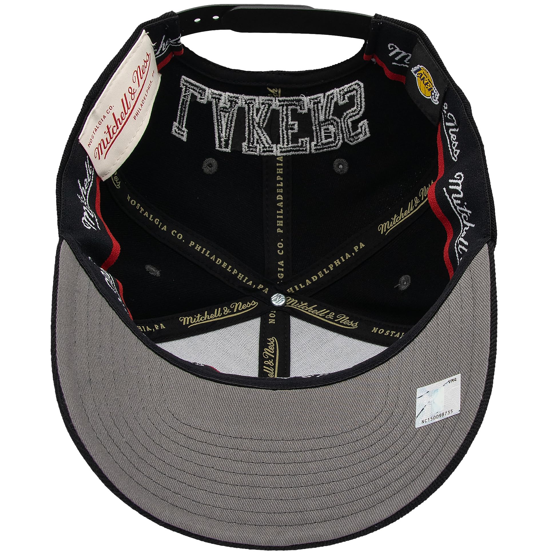 Mitchell & Ness Curved Snapback - Eazy B&W, L.A. Lakers