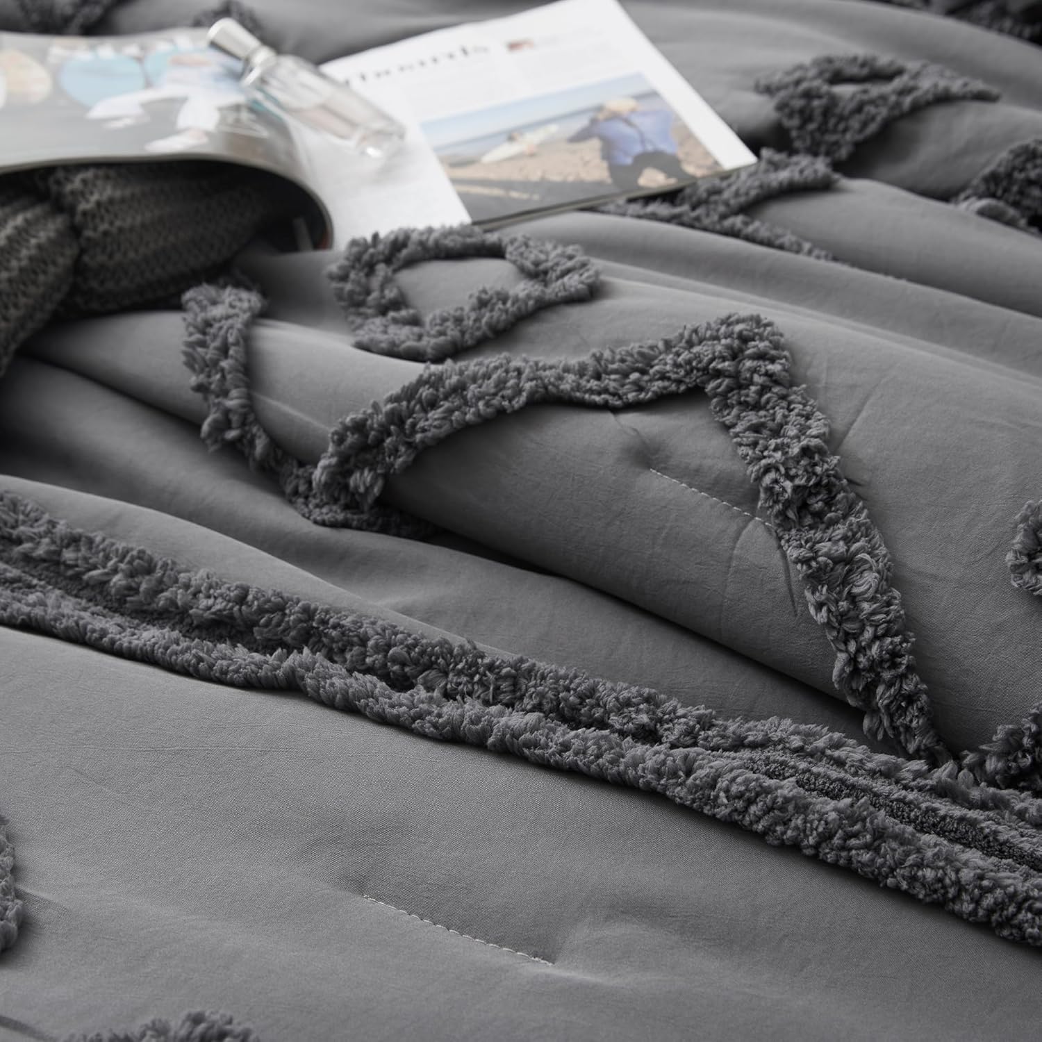 Oli Anderson Queen Comforter Set, 3 Pieces Boho Grey Comforter Geometric Tufted Bedding Comforter Sets, Soft Fluffy Comforter with 2 Pillowcases (Slate Grey, Queen)