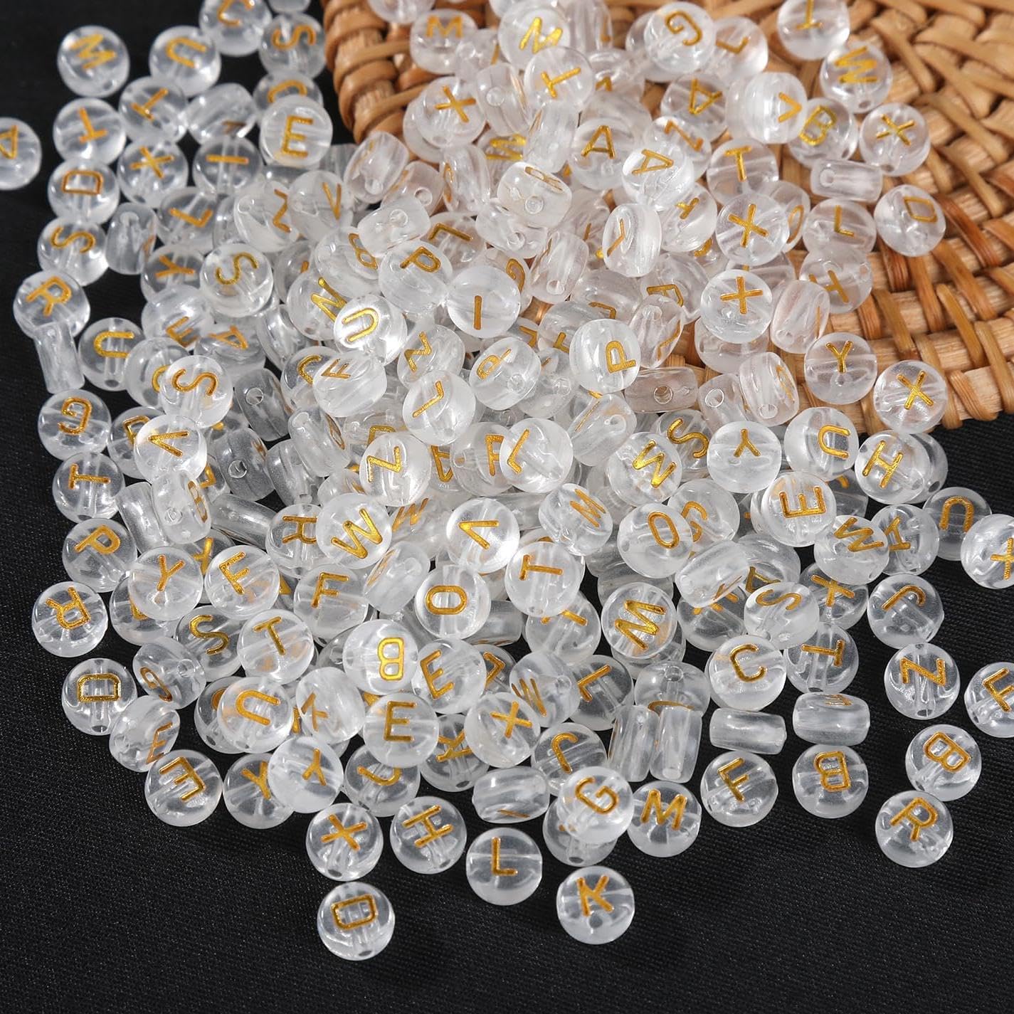 HERZWILD 1000pcs Transparent Letter Beads Gold Alphabet Bead Acrylic Letters A-Z Beads Flat Round Transparent Craft Bead 4*7mm for Jewelry Making Friendship Bracelet Holiday Decorations(47 clear-gold)