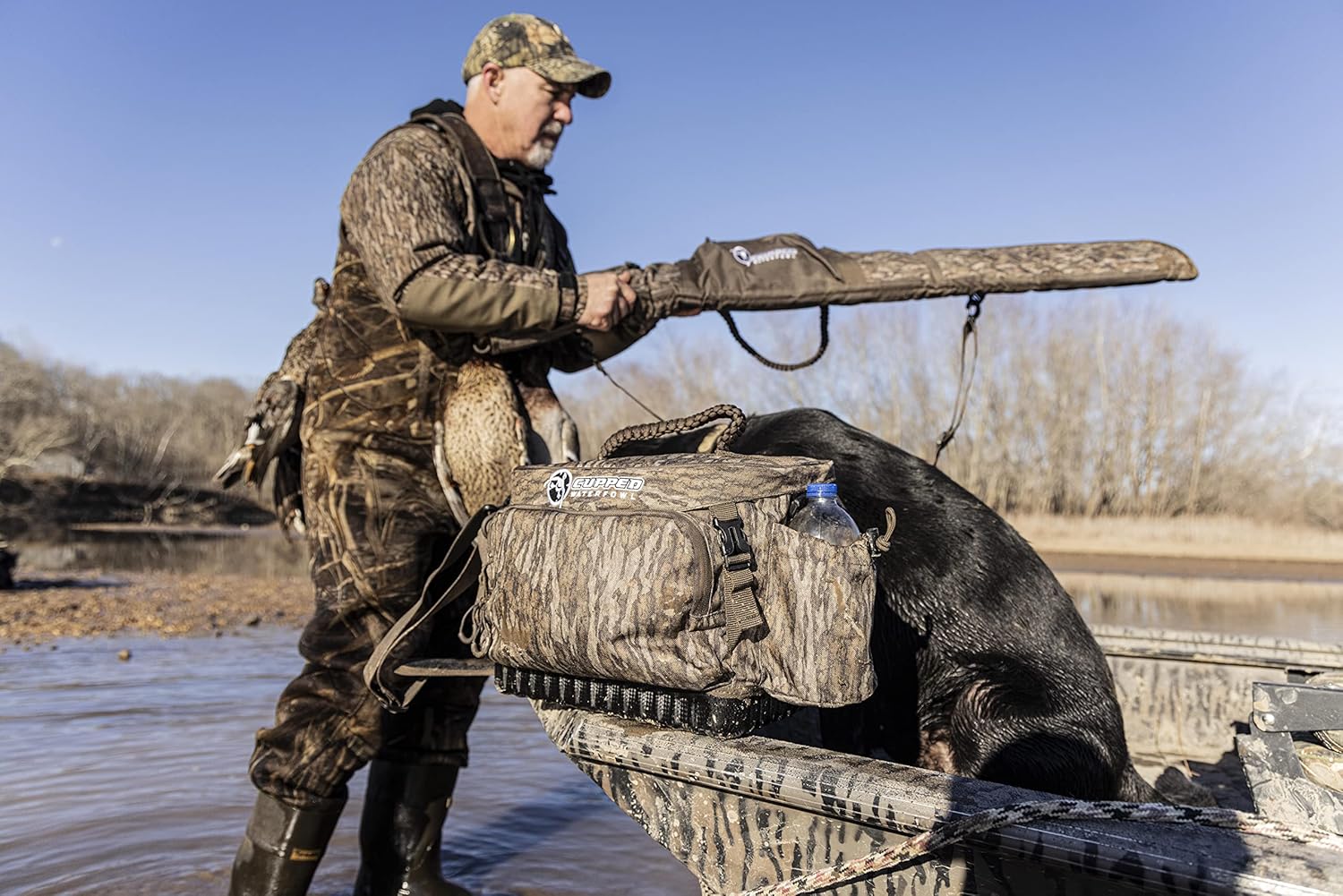 Cupped Waterfowl Floating Blind Bag, Hunting Blind Bag with Water-Resistant Shell and Foam Lining for Flotation