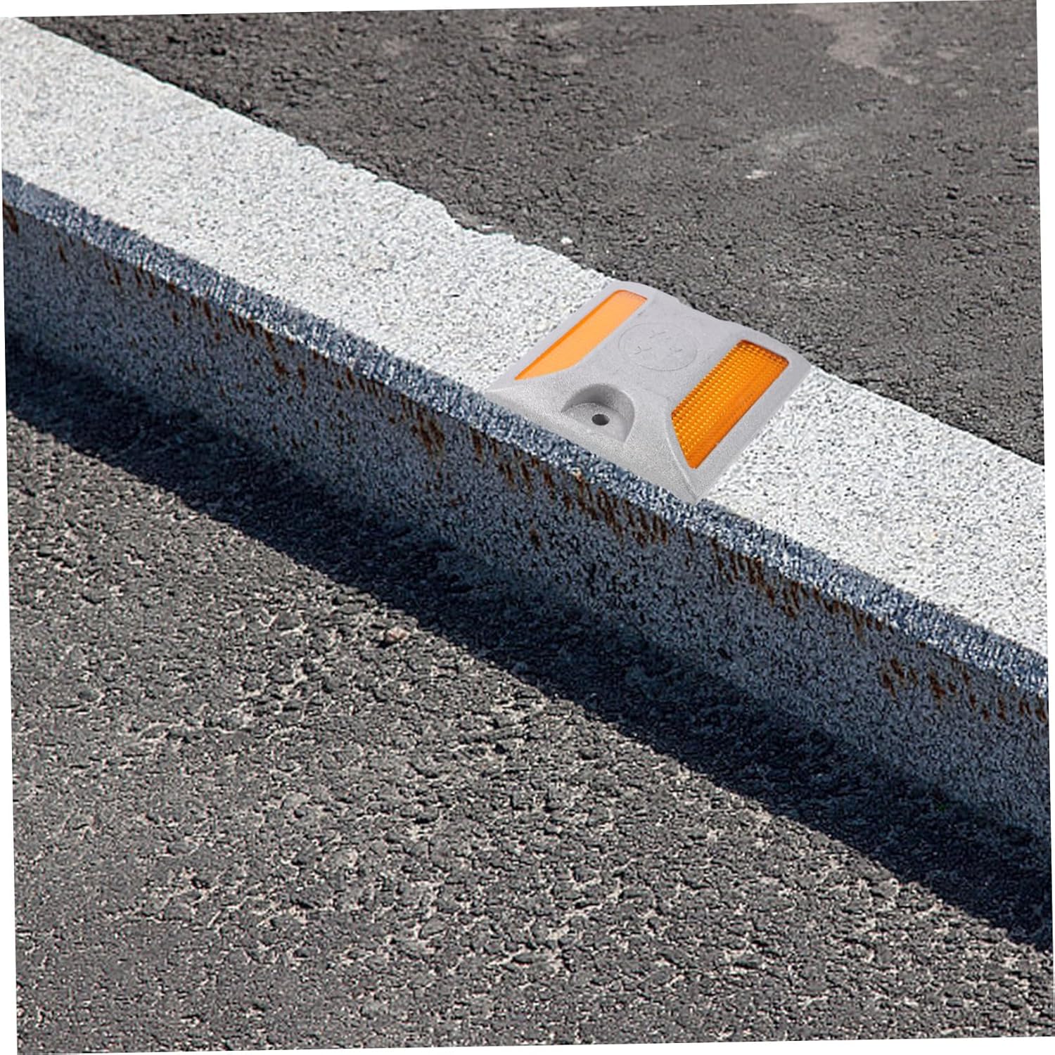 Mikikit 8pcs Reflective Road Markers Reflectors for Driveways Pathways and Gardens High Visibility Safety Accessories for Night and Bad Weather Conditions Random Style