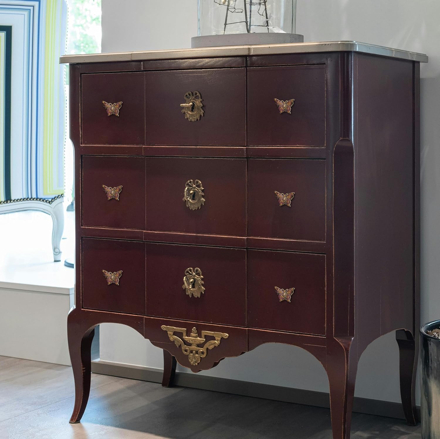 SOFFEE DESIGN Set of 2 Metal Elegant Cabinet Pull Dresser Drawer Handle, Butterfly Shape with Rhinestones, Dark Red with Glossy Layer Closet Handles, Antique Door Knobs with Mounting Screws - Image 4