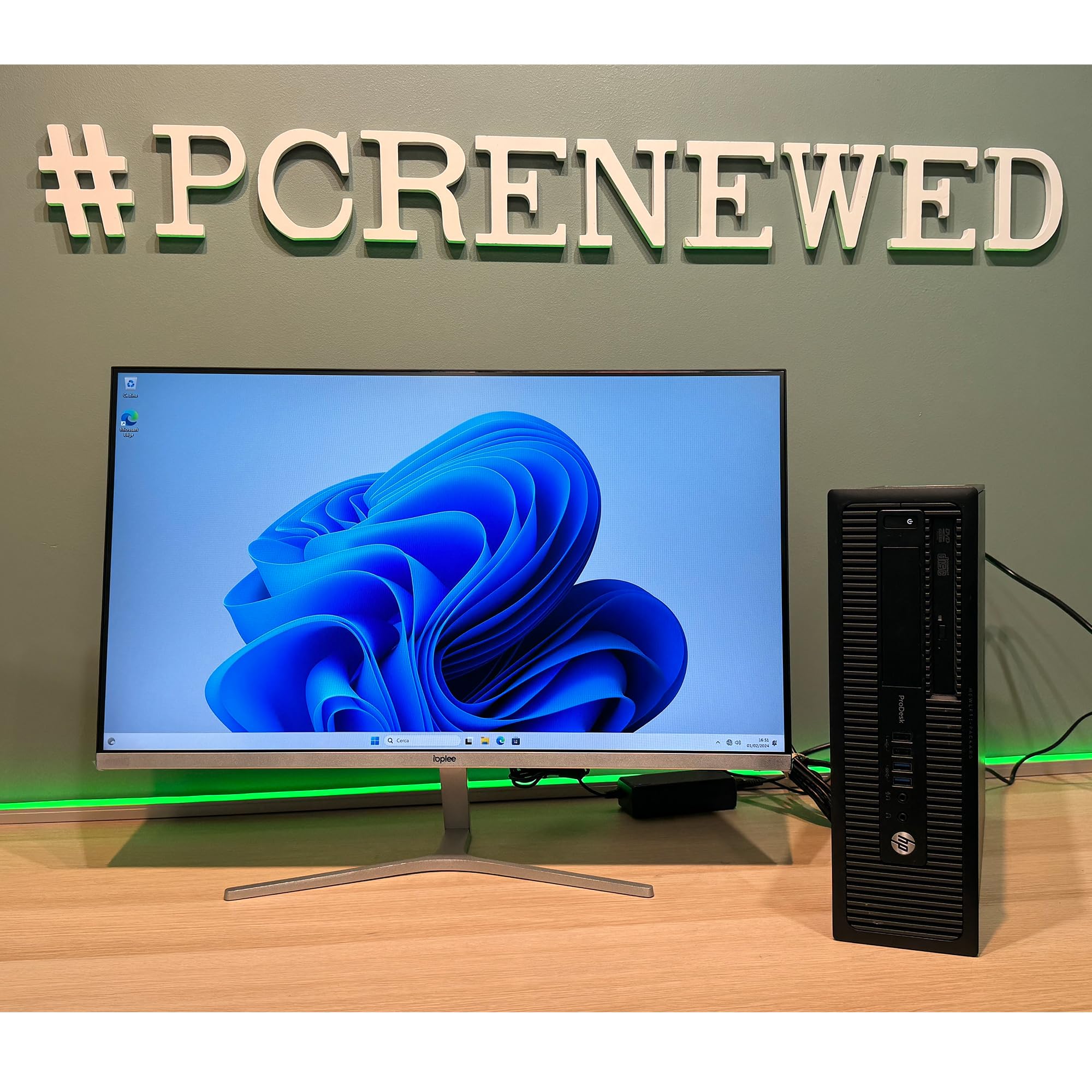 HP Poste de Travail complète All-in-One ProDesk SFF I5 7ᵉ génération, 16 Go RAM, SSD 512 Go, Clavier, Wi-FI, écran 27", Haut-parleurs intégrés, Windows 11, Office 21 (Reconditionné)