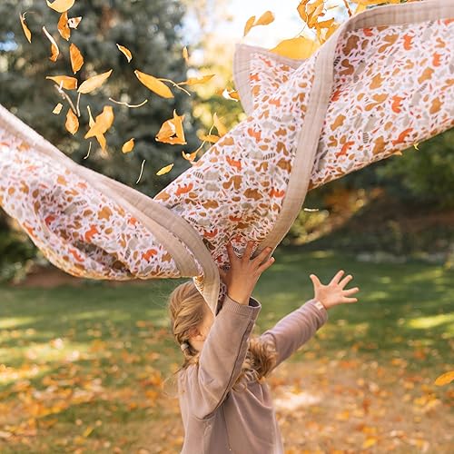 Vista 32 de Little Unicorn - Colcha para recién nacido, tela de muselina ultrasuave de varias capas, regalo para recién nacidos y para usar en cualquier lugar