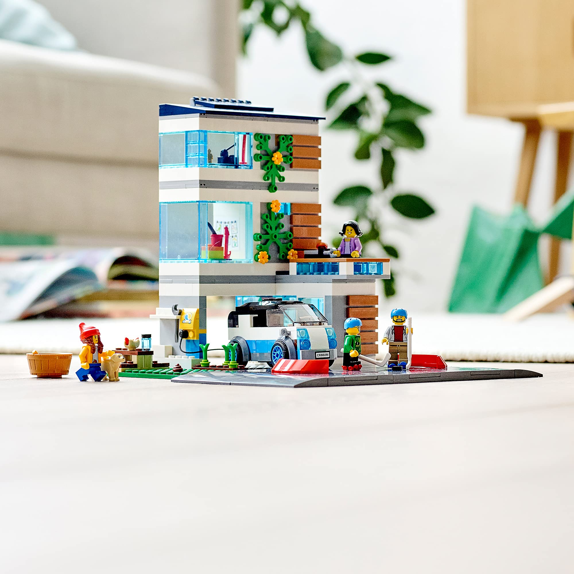 LEGO 60291 City Modernes Familienhaus, Puppenhaus mit Straßenplatten und 4 Minifiguren, kreatives Kinderspielzeug für Jungen und Mädchen ab 5 Jahren