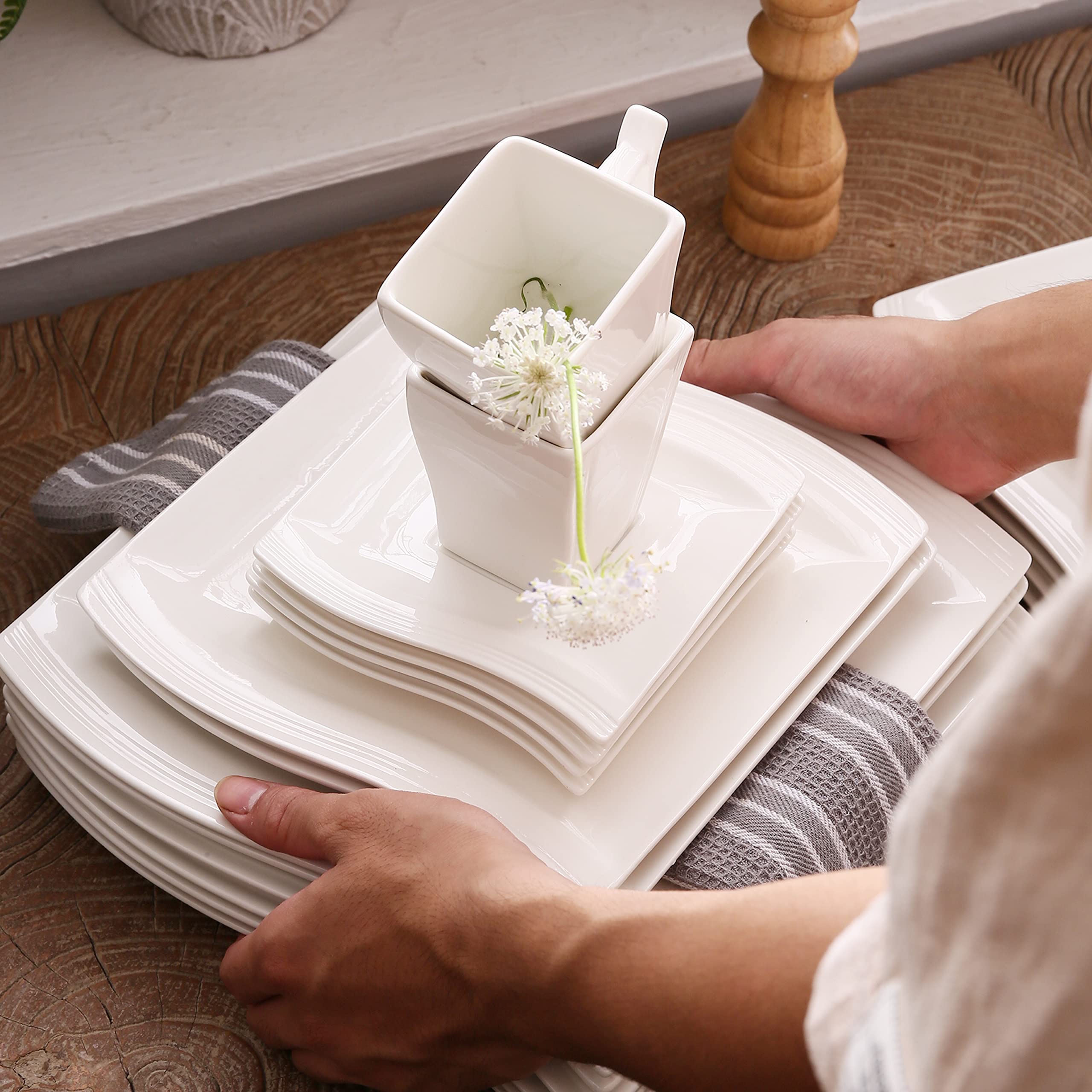 MALACASA Vajilla de Porcelana de 60 Piezas para 12 Personas, con 12 Tazas, 12 Platillos, 12 Platos Llanos, 12 Platos de Postre y 12 Platos Hondos, Serie FLORA