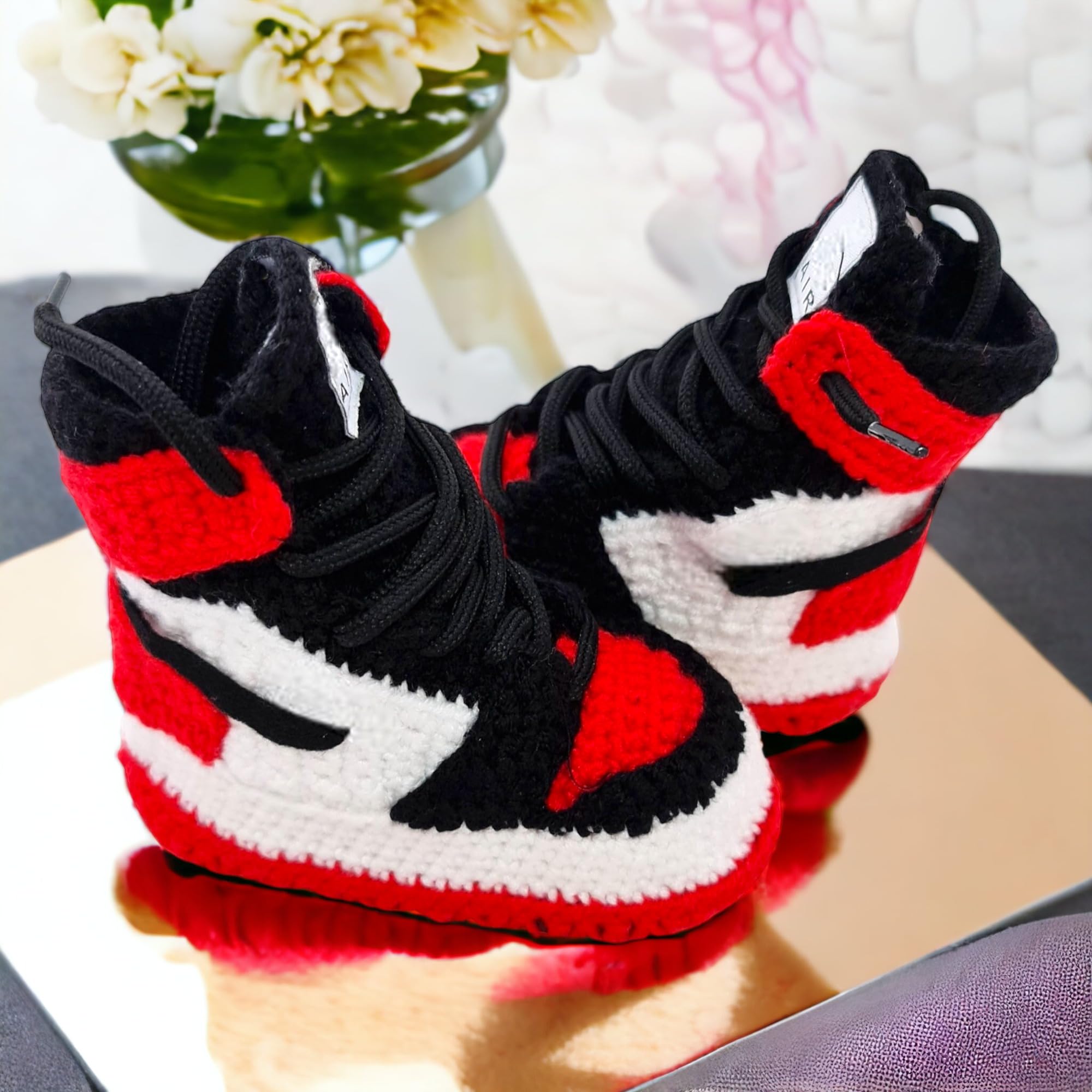 Baby handgemachte individuelle Booties, Neugeborenen Häkel Hausschuhe, Kleinkind gestrickte Sneaker, gemütliche Fleece Krabbelsocken, Lauflernschuhe, weiche Baumwolle Natur Kinderschuhe
