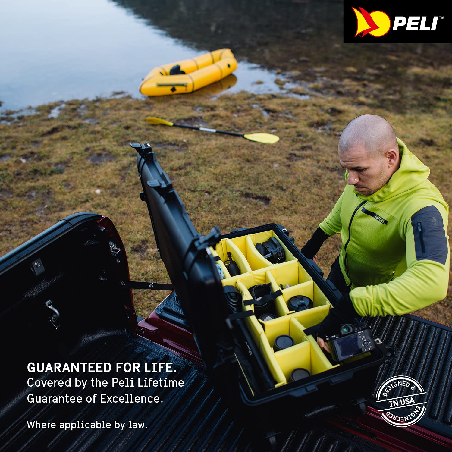 PELI 1637 Air Trolley Protettivo Leggero per Camera e Droni, Impermeabile e resistente alla polvere, 89L di Capacità, Fabbricato in USA, Senza Schiuma, Colore: Giallo