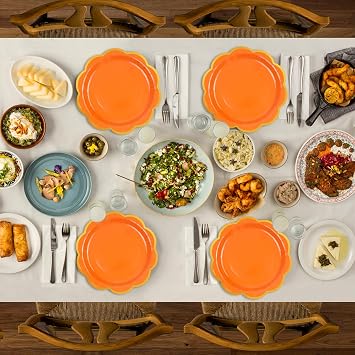 50 Stück Einwegteller Orange und Gold Partyteller18CM gewellter Rand Dessertteller Einweg Geschirr Partyteller Tisch Dekorationen Partygeschirr für Hochzeit Garten Geburtstag Herbst Ahornblatt