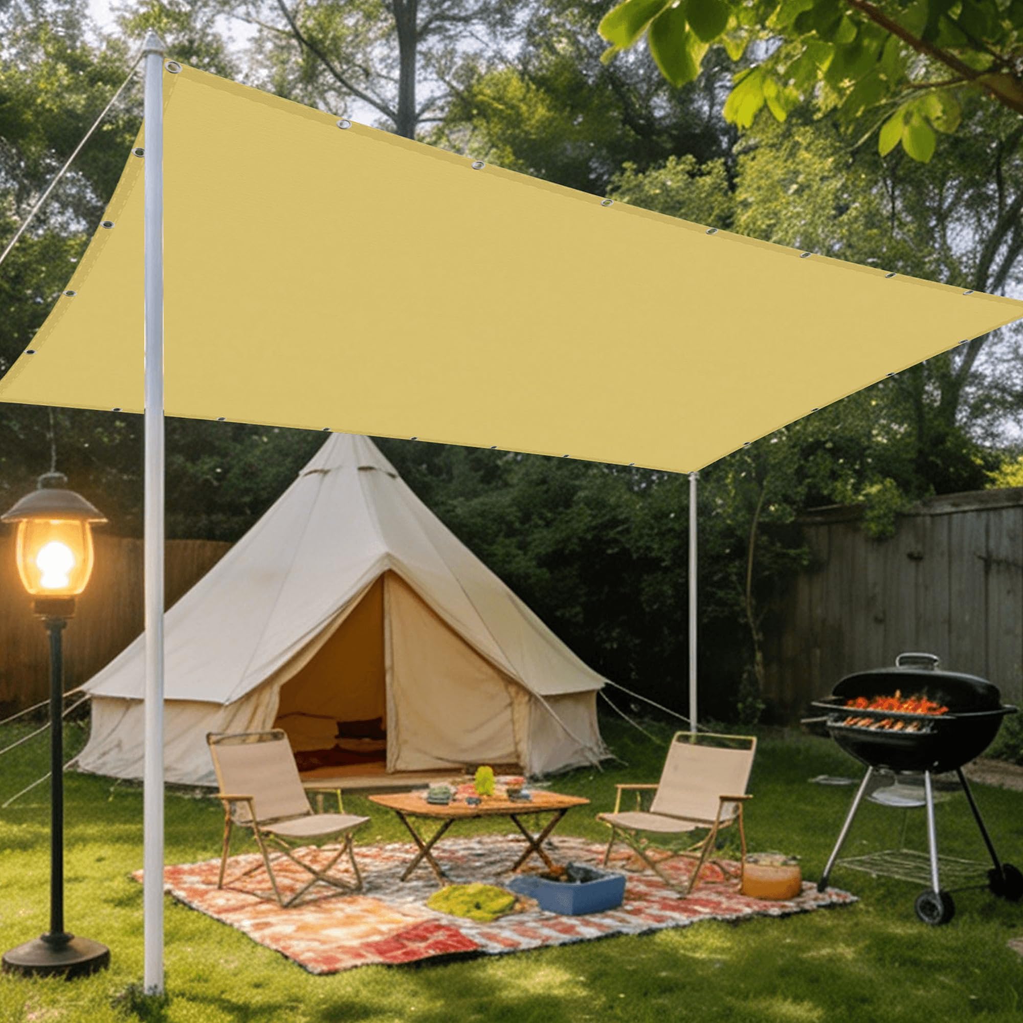 Voiles d'ombrage pour terrasses et balcons : la solution anti-chaleur jaune sable