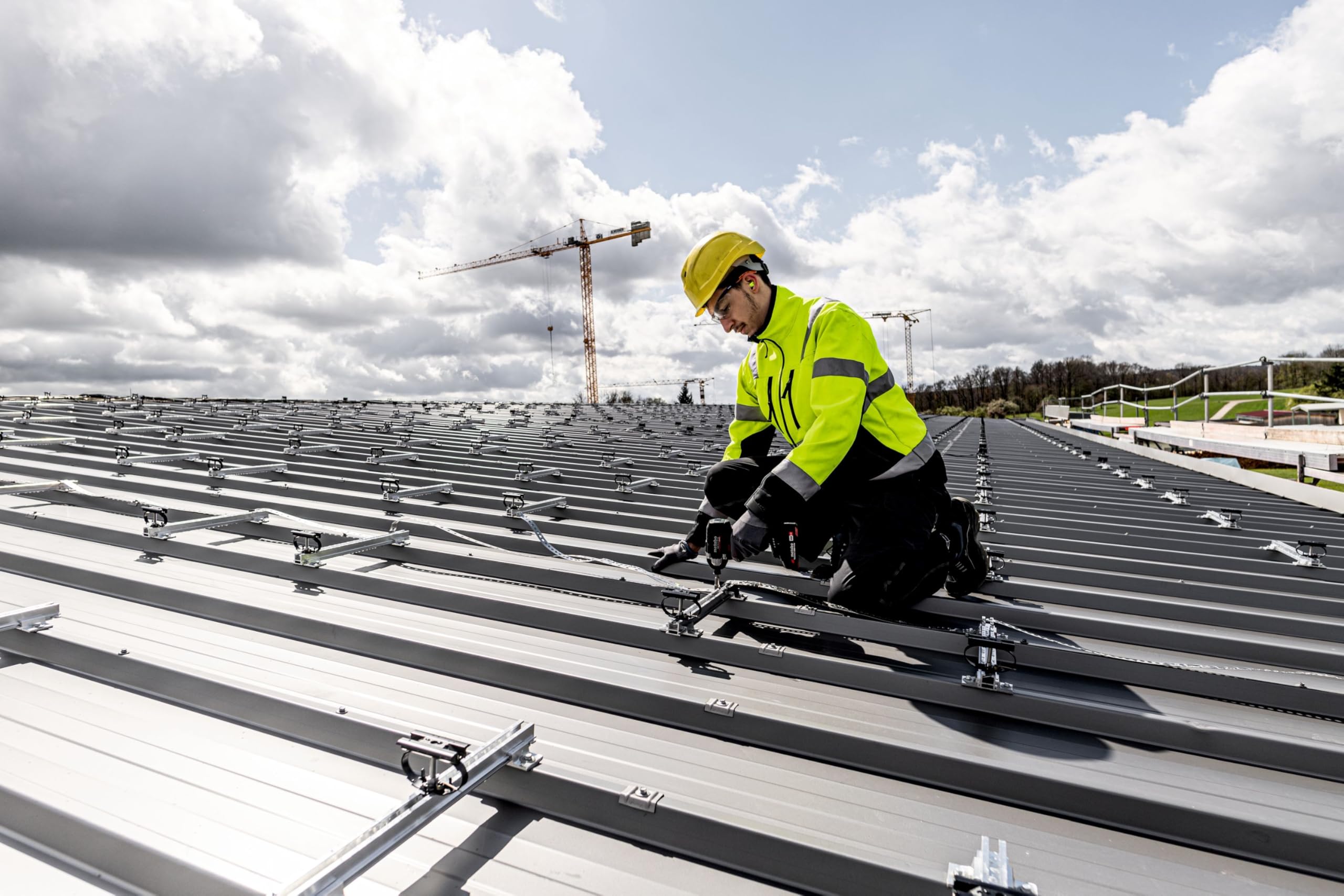 SSD 18 LT 200 BL *klucz udarowy akumulatorowy. TV00