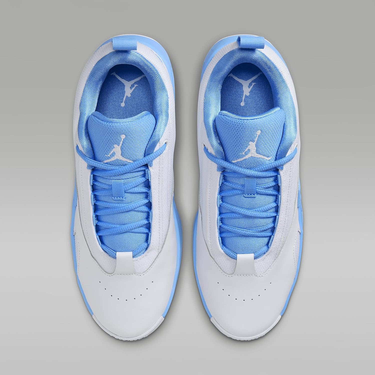 Jordan Max Aura 6 Women's Shoes (FQ7943-100, White/University Blue/White) Size 6