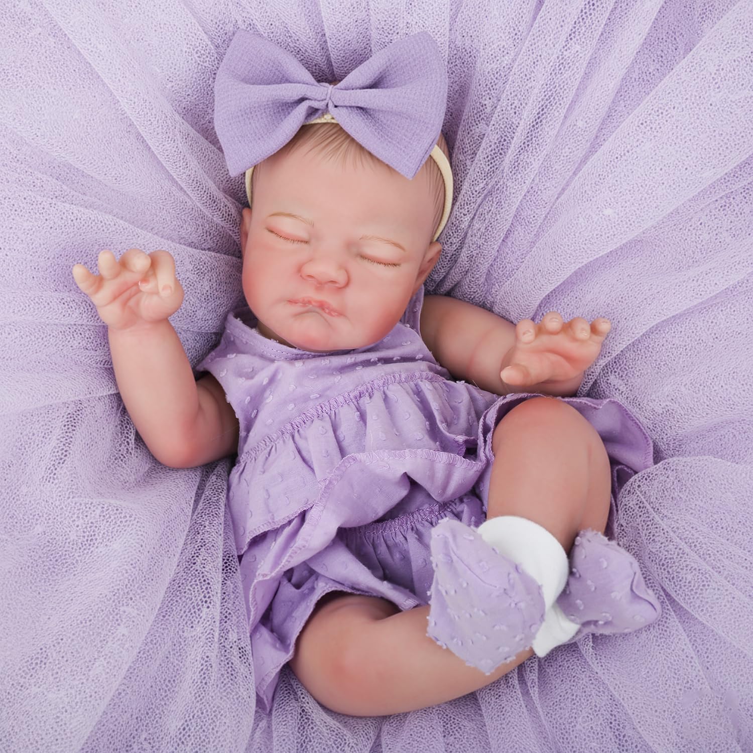 Realistic Reborn Baby Dolls Girl - 20 Inch Lifelike Newborn Doll Real Life Weighted Soft Cloth Body with Gift Box for 3+ Kids