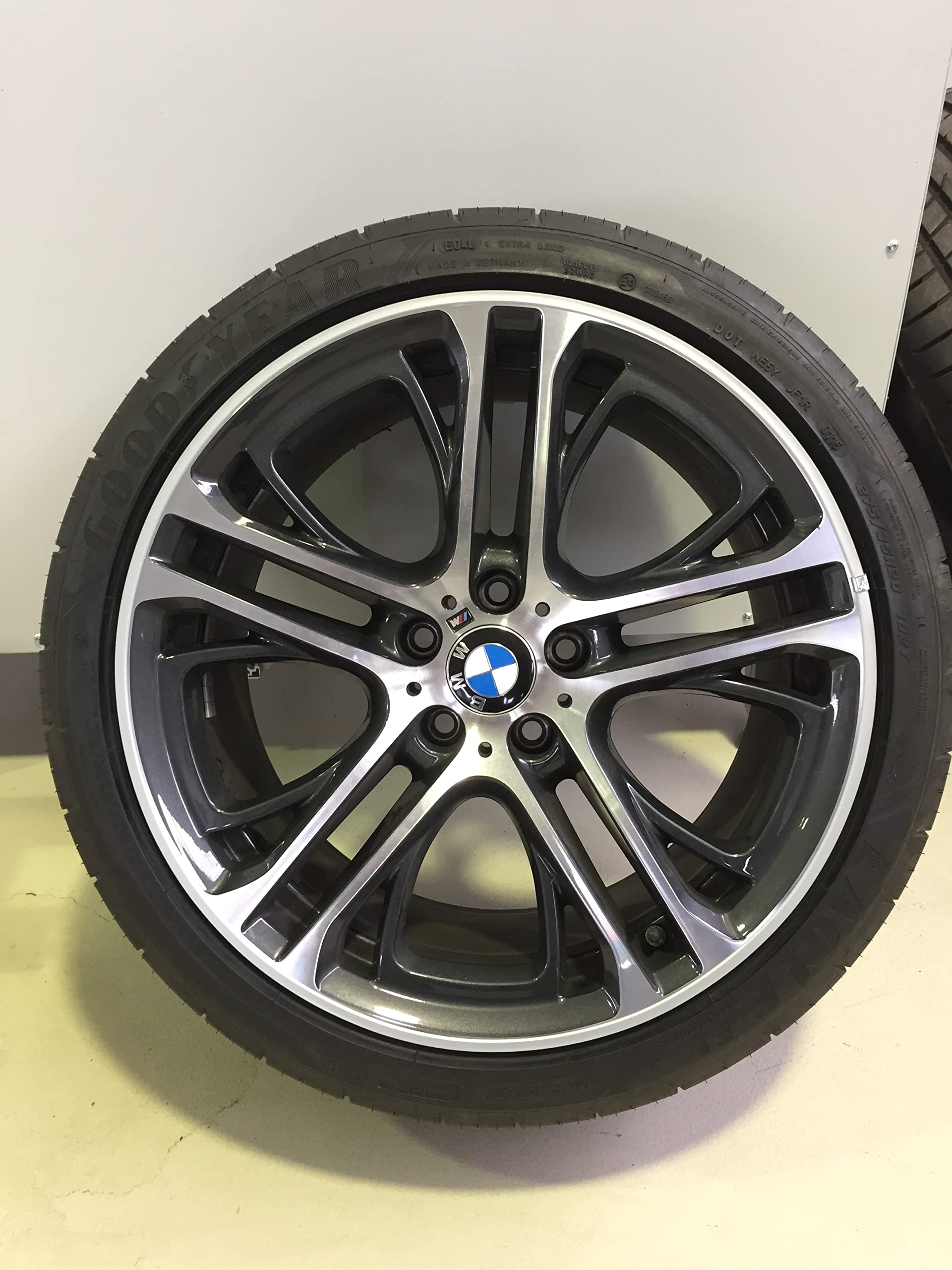 Rimblades LIGHT NEU 2023 universal FELGENSCHUTZ & STYLING Felgenschutzring Alu Felgen Ringe Felgenrandaufkleber Felgenstyling Rim Protector Guard Ringz (Grau)