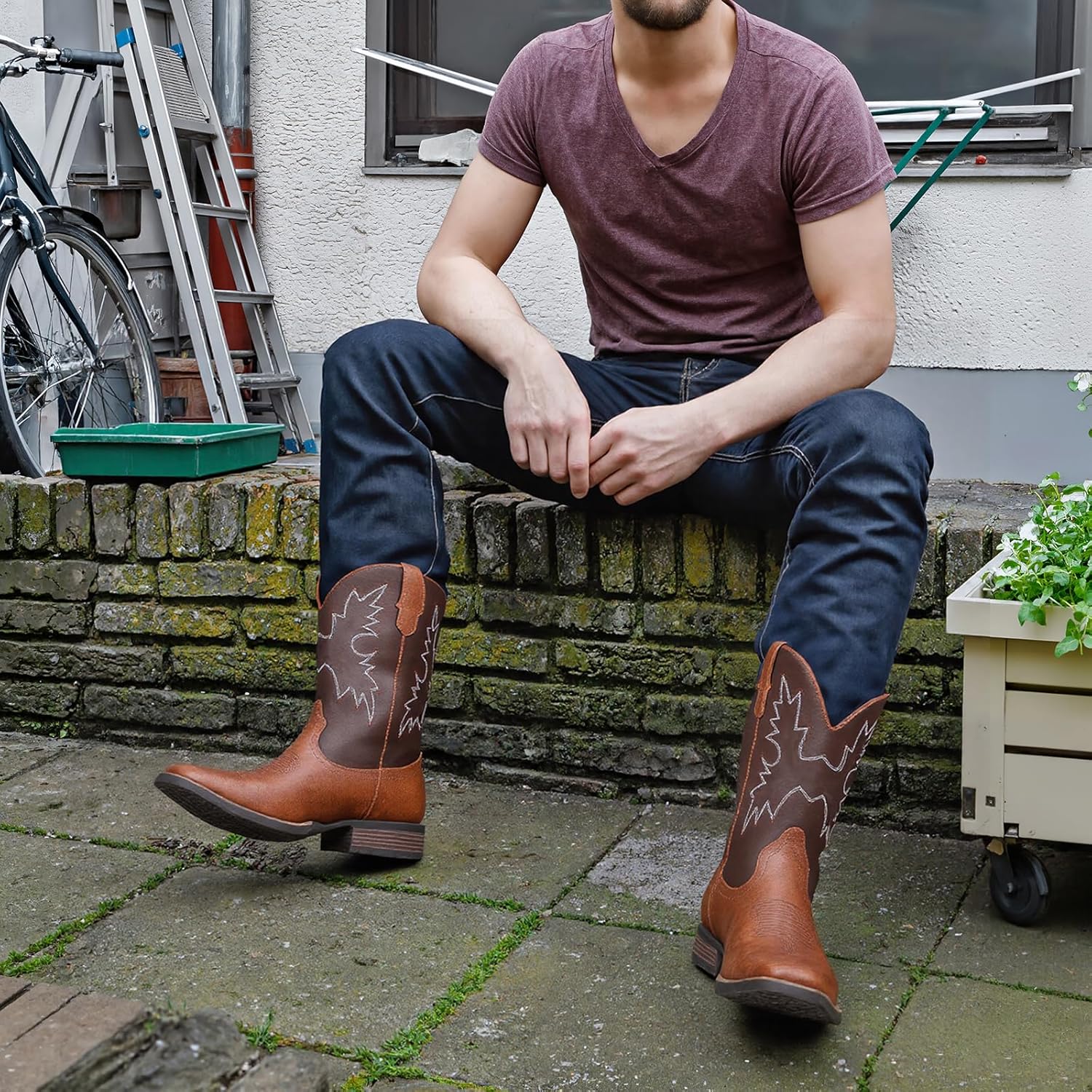 Cowboy Boots For Men with Wide Square Toe Western Retro Boot Durable Classic Fashionable Embroidered Country Pull On Resistant Boots