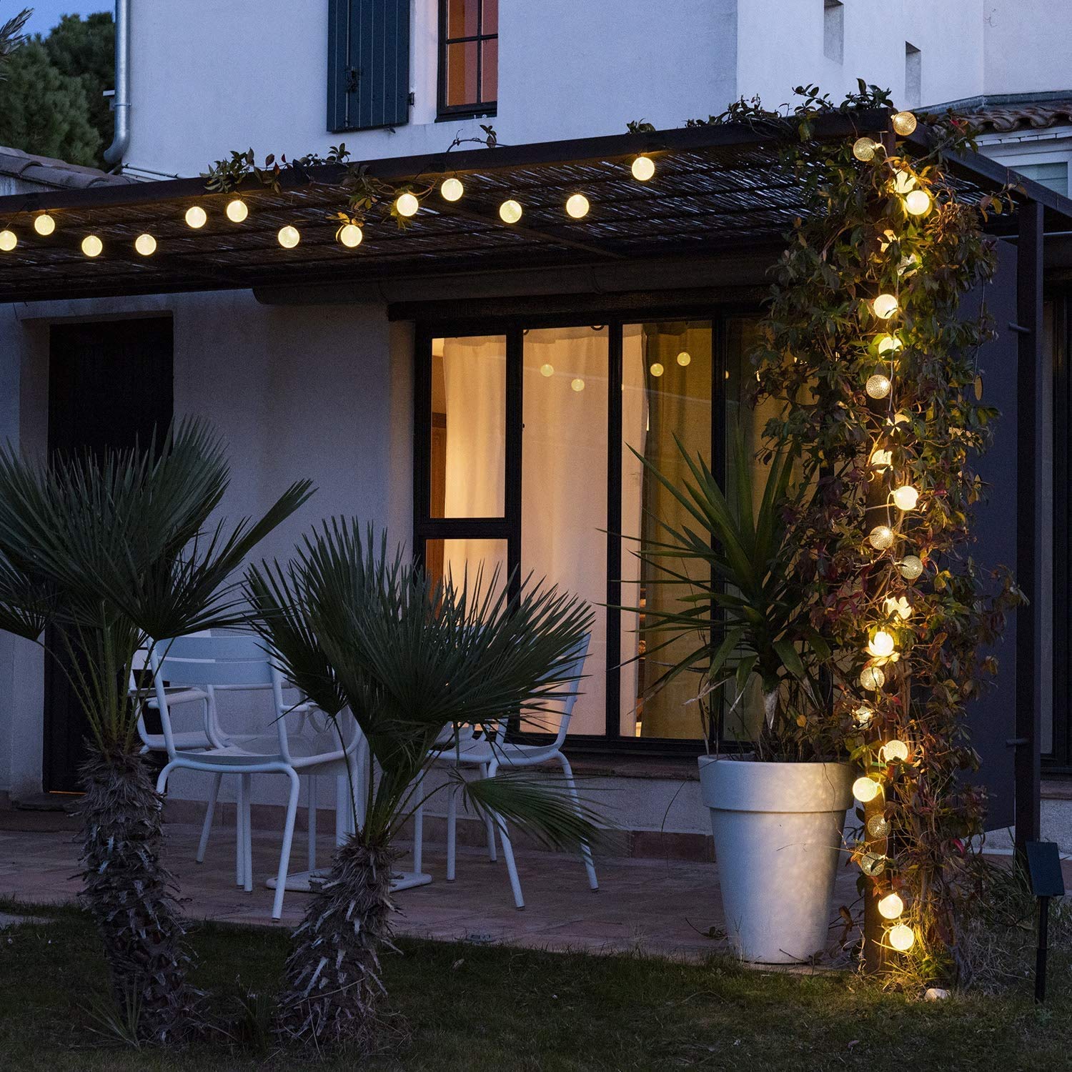 GuirLED - Solar Lichterkette Außen Kugeln LED - Wasserdicht IP55 - Automatisches EIN/AUS - 32 Kugeln 6 m- Flocon