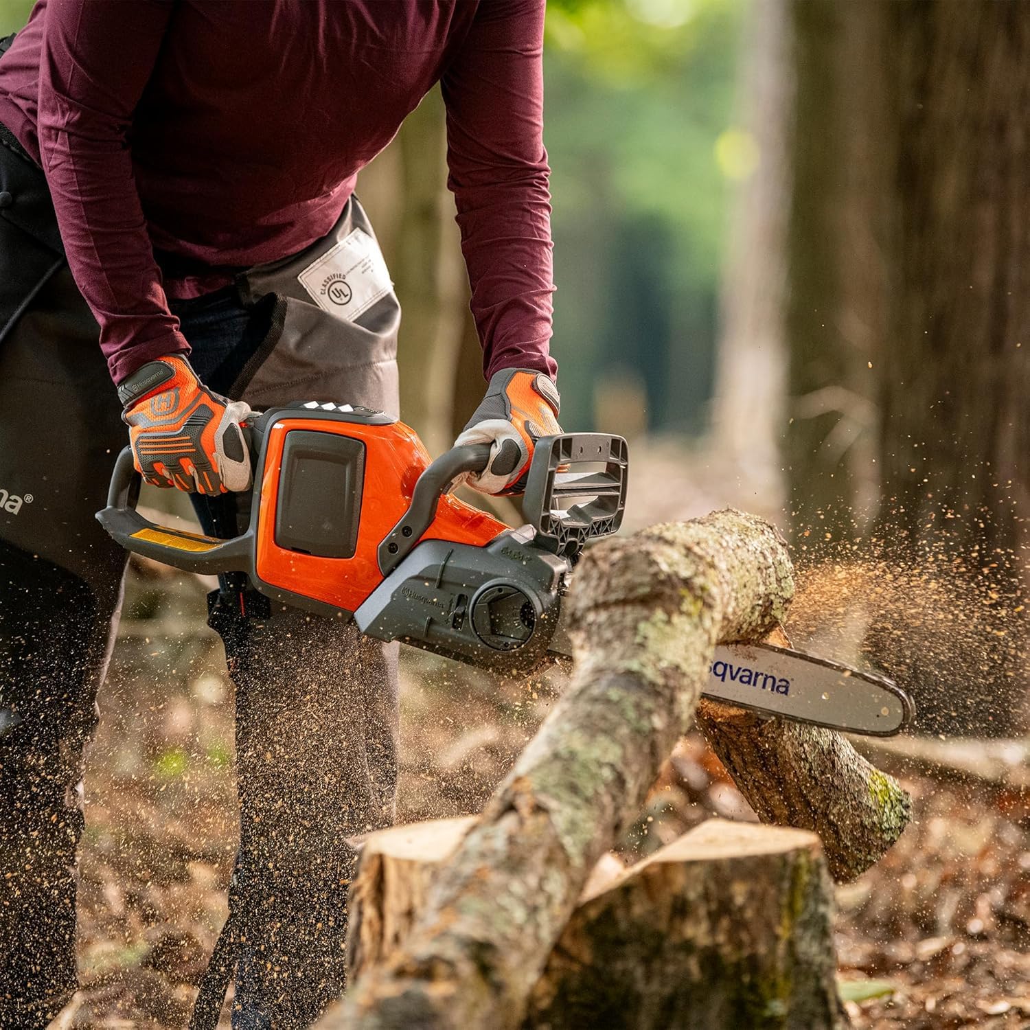 Husqvarna 225i Akku-Kettensäge exkl. 36V Akku und Ladegerät - Leicht, kabellos, leise, 12″ Schiene, 20 m/s Kettengeschwindigkeit, ideal für Baumschnitt und Gartenpflege