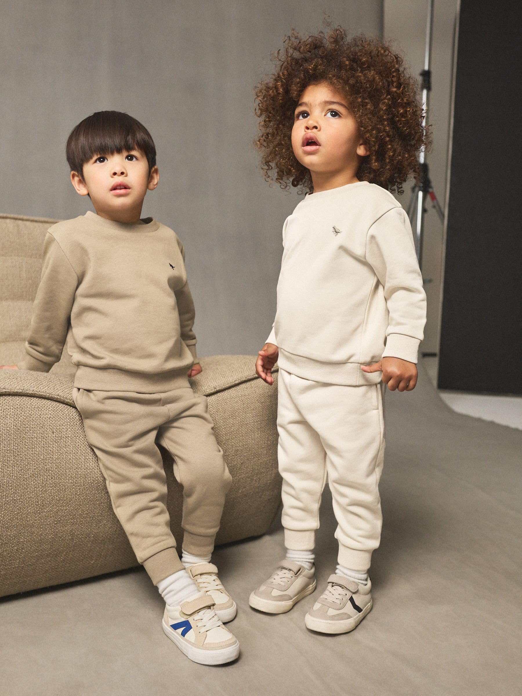 NEXT Niños Pack de 2 Conjuntos de Sudadera y Pantalones de Chándal