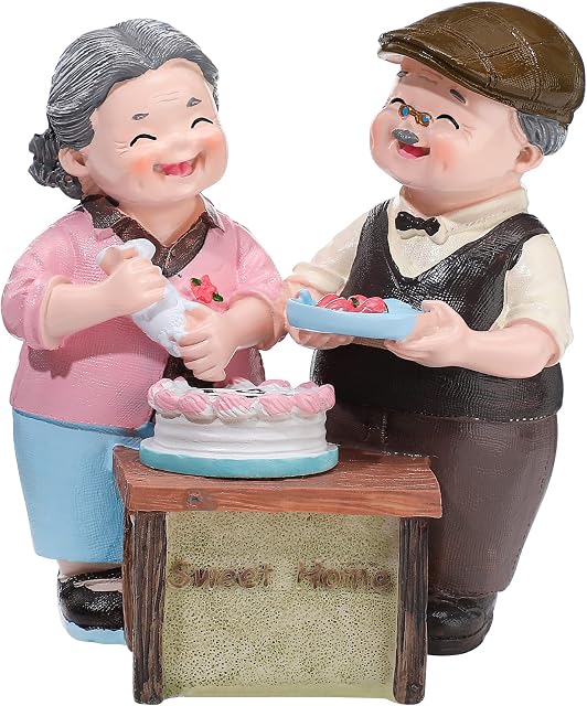 Loving Elderly Couple Figurines Valentine's Day Resin Husband and Wife Statue Grandparents Parents Figure for Wedding Anniversary Birthday Present Home Decors (Cake Style)